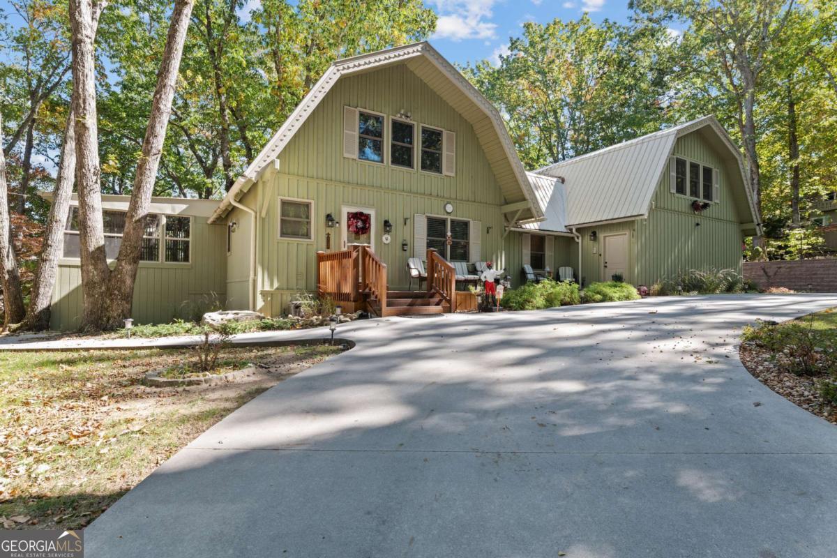 35 Lucerne Place