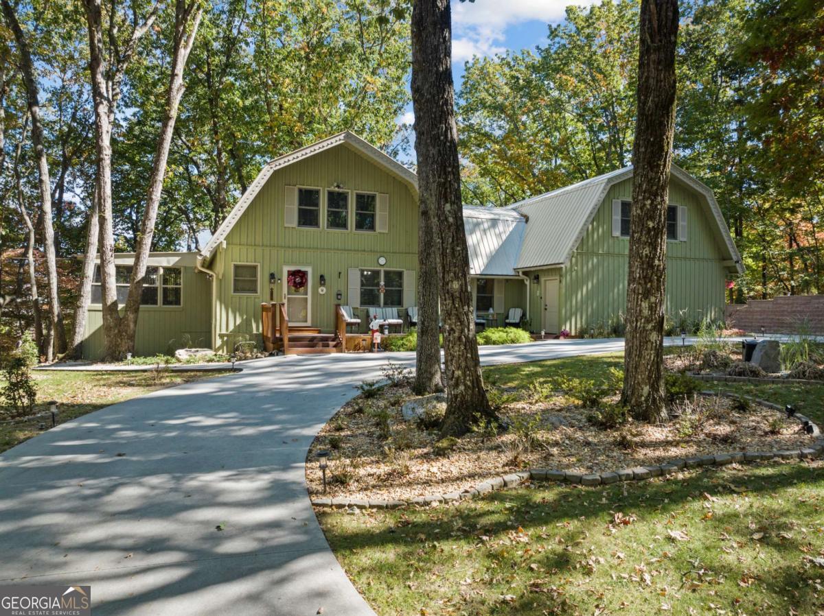 35 Lucerne Place