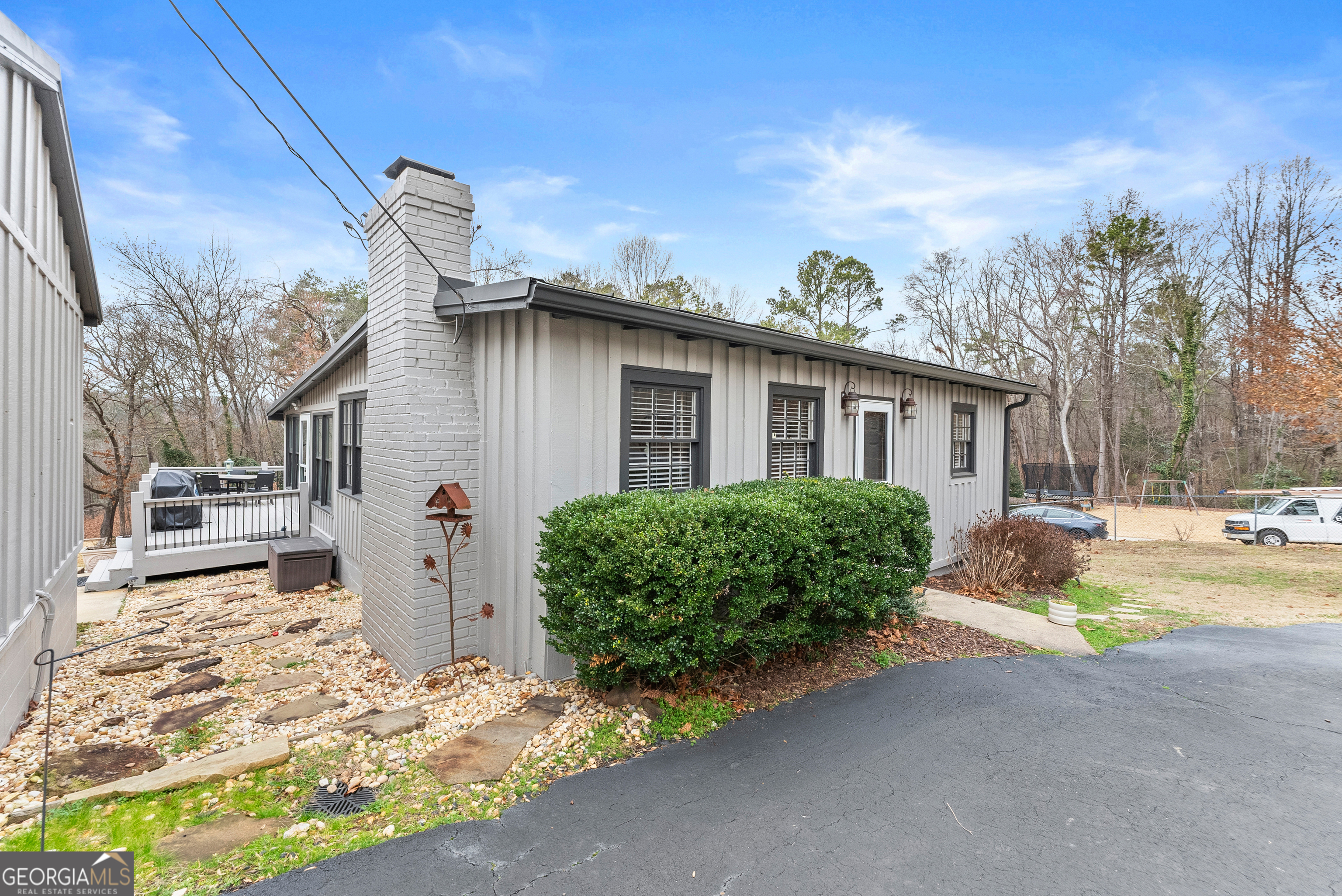 6052 Seminole Drive