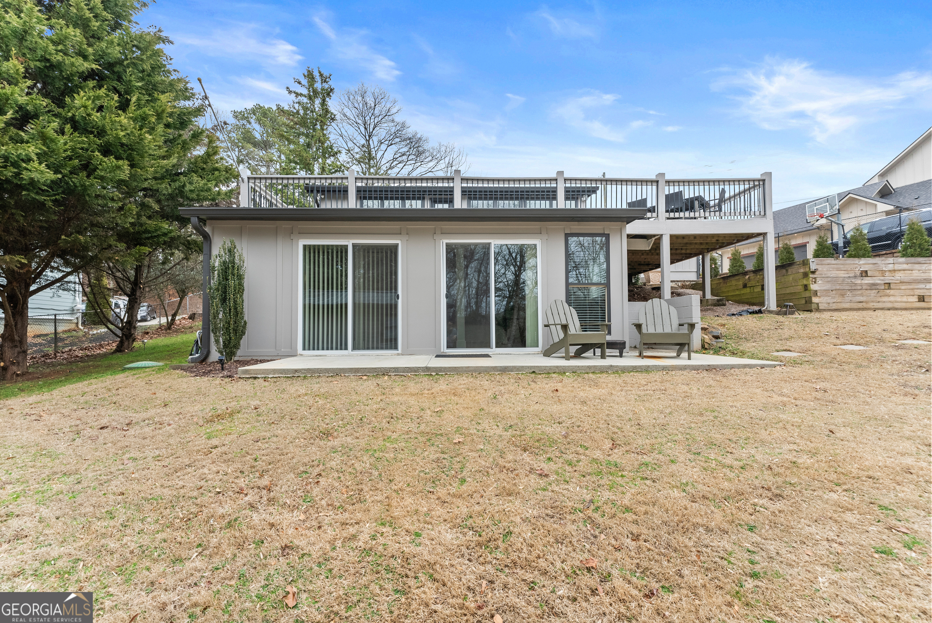 6052 Seminole Drive