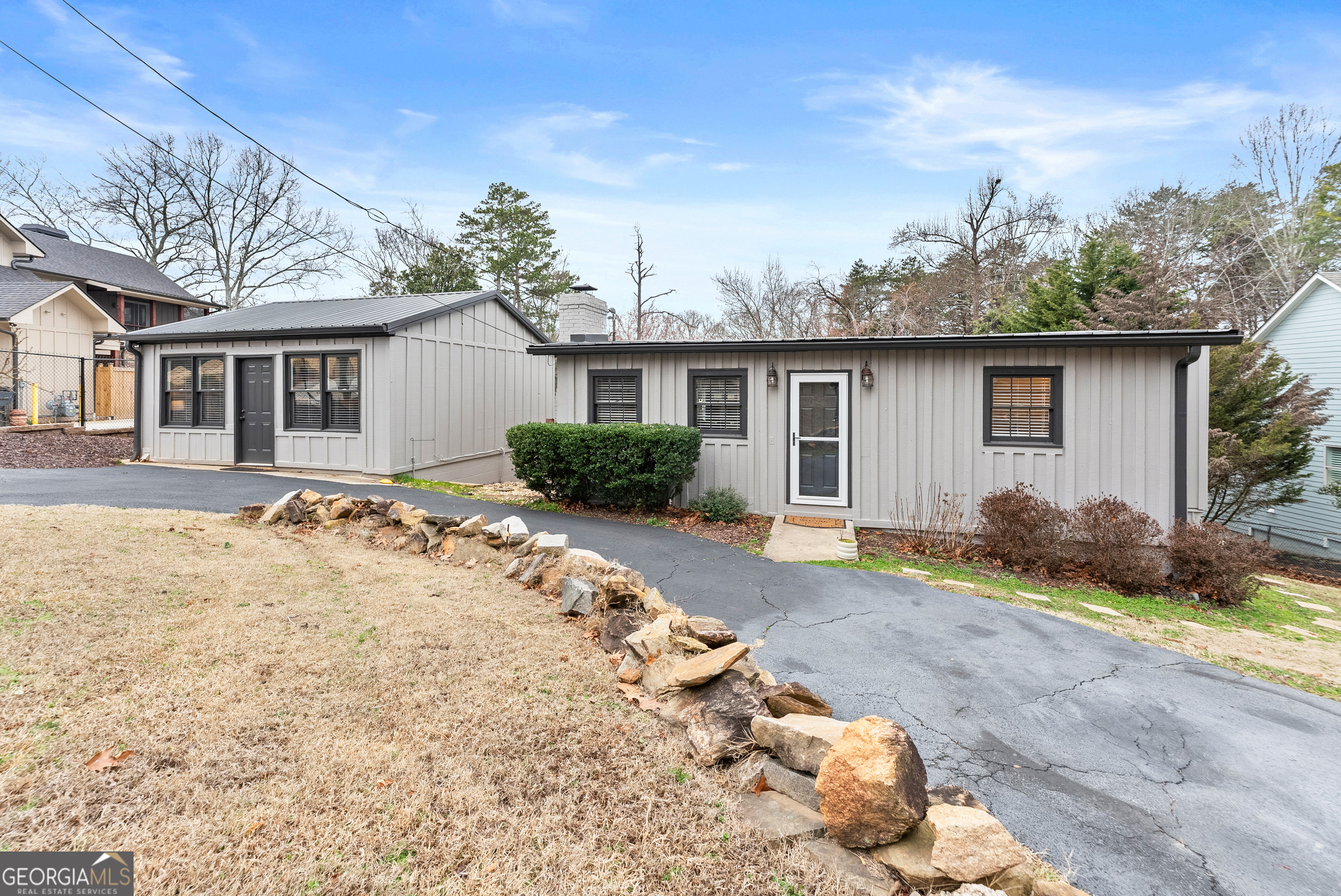 6052 Seminole Drive