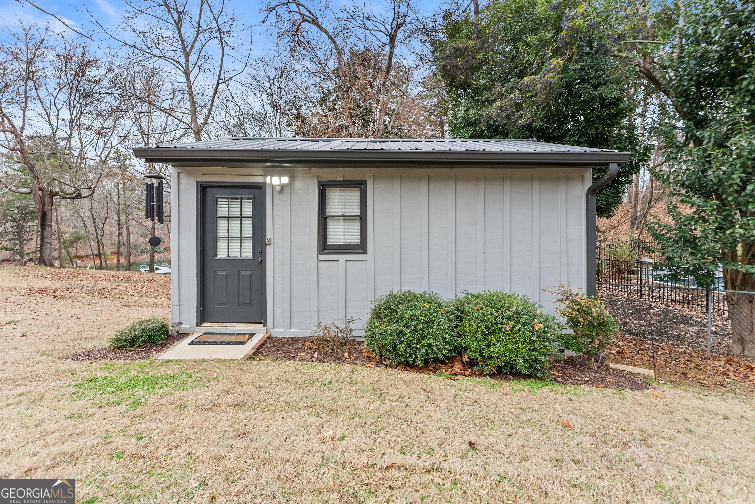 6052 Seminole Drive