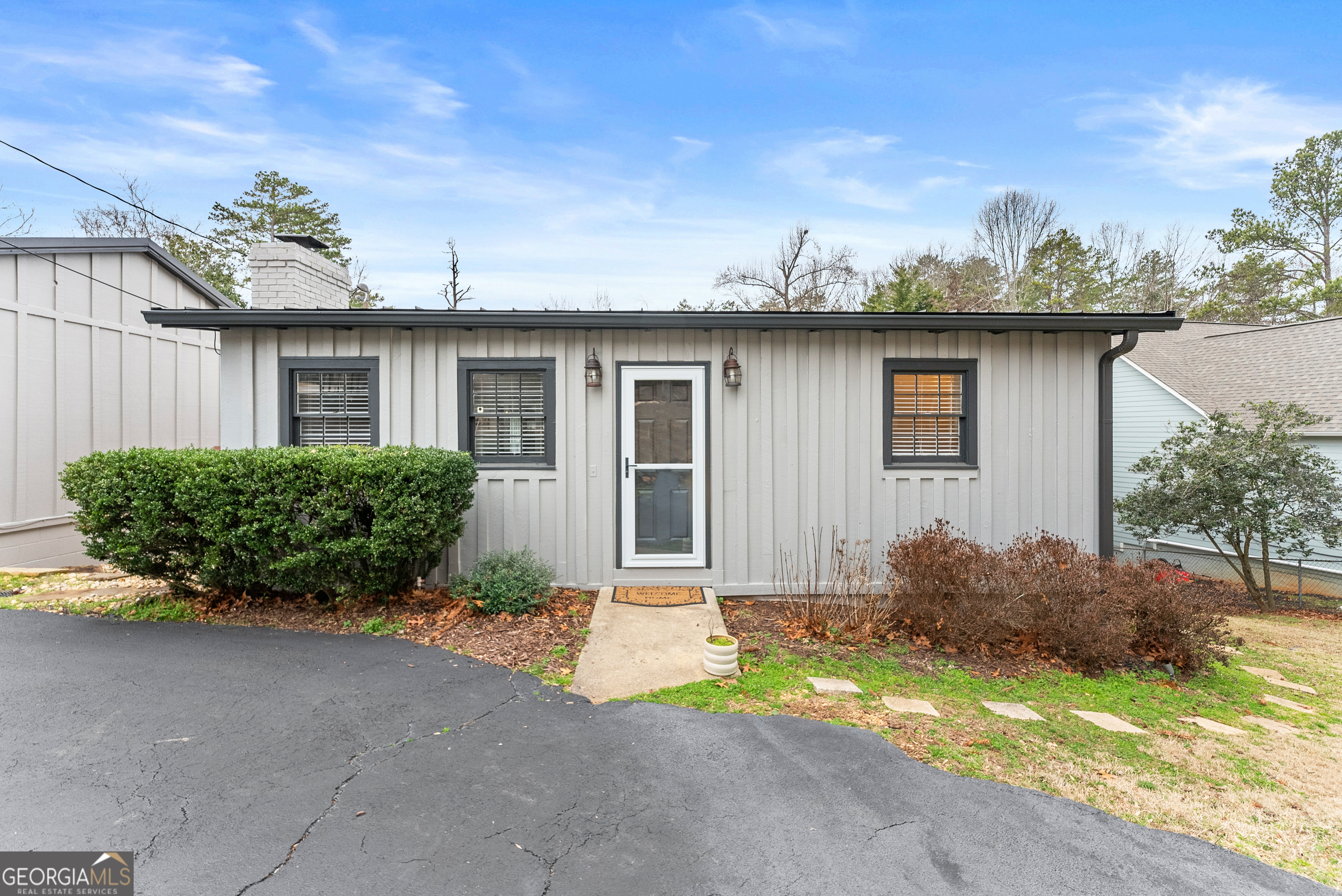 6052 Seminole Drive