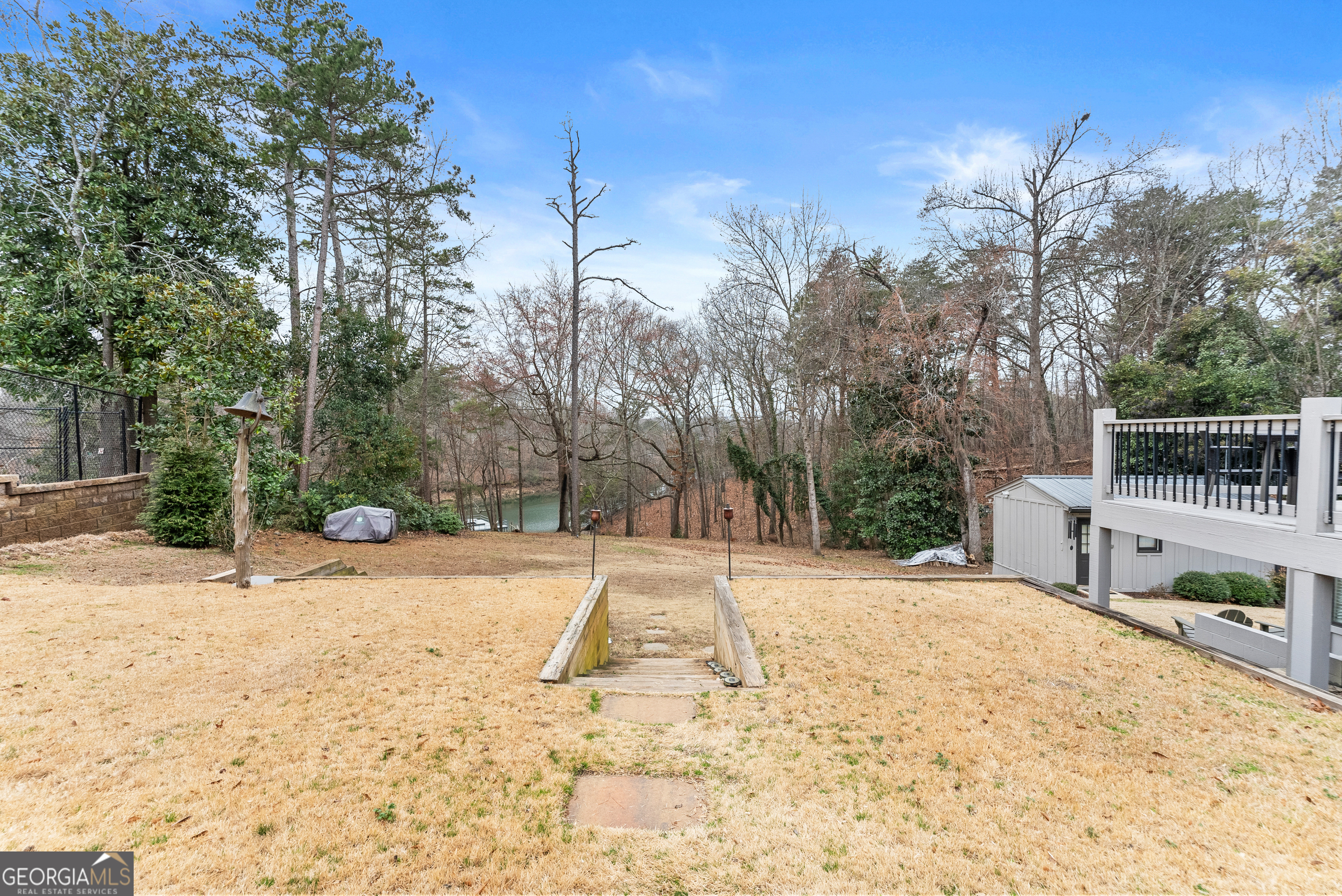 6052 Seminole Drive
