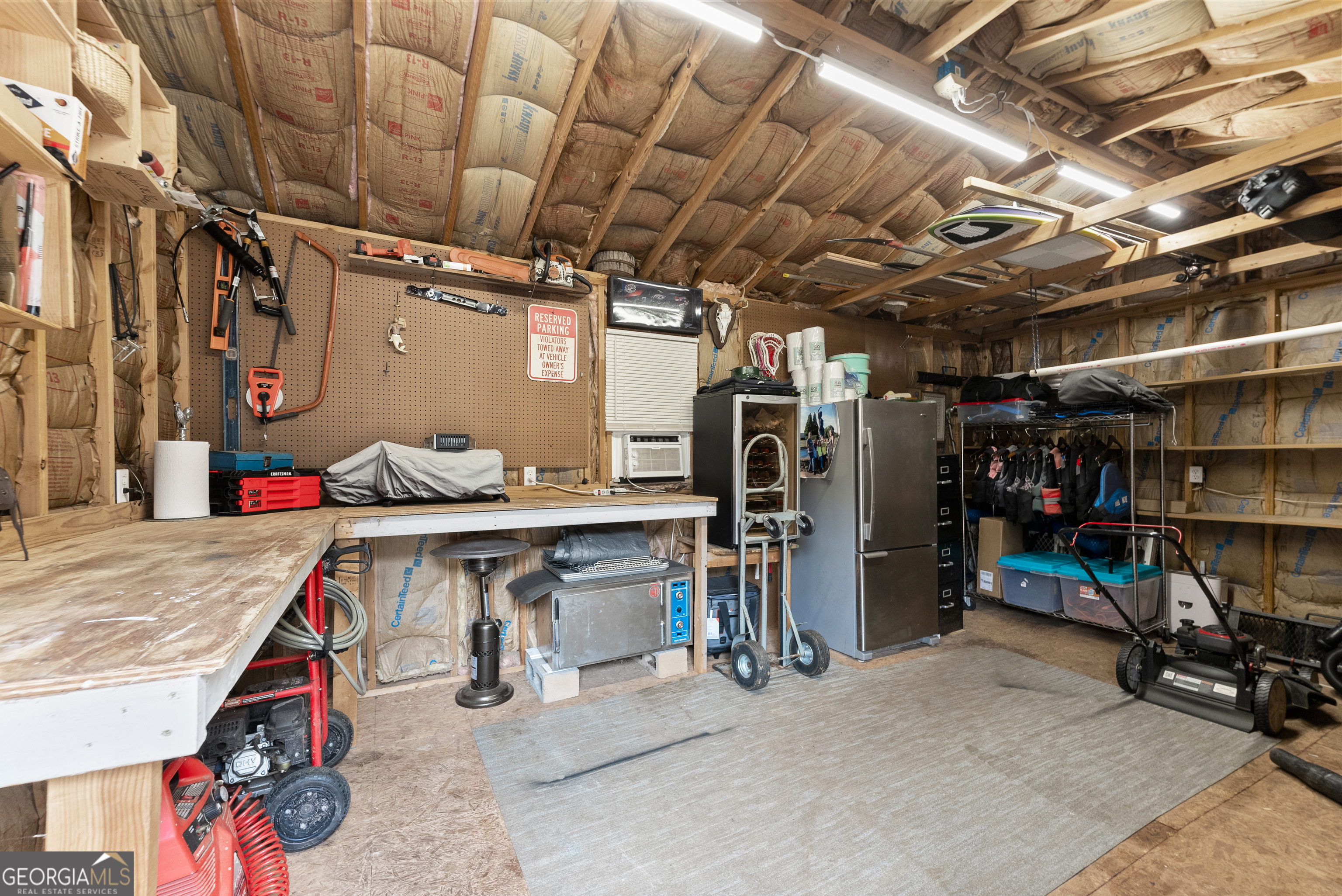 6052 Seminole Drive