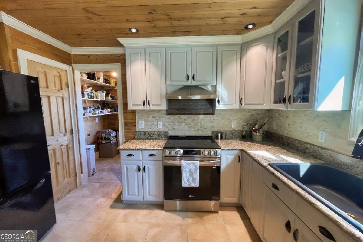 175 Hooper Road