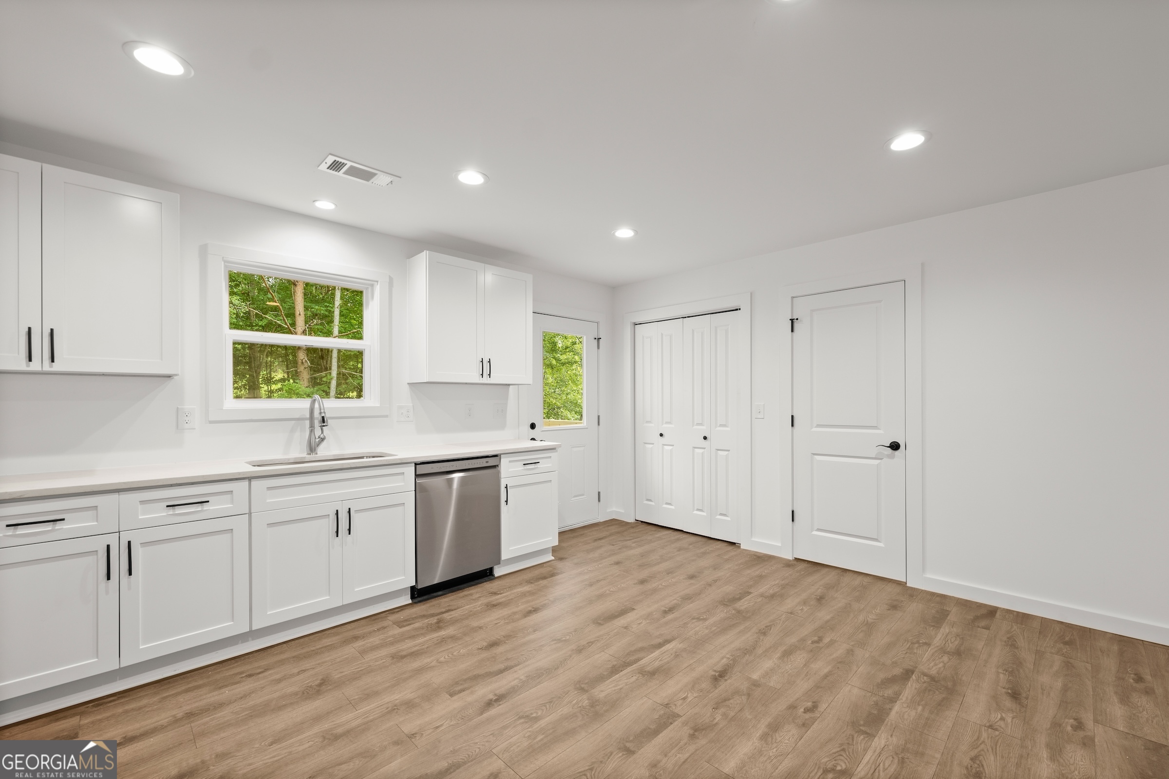 48 White Oak Court