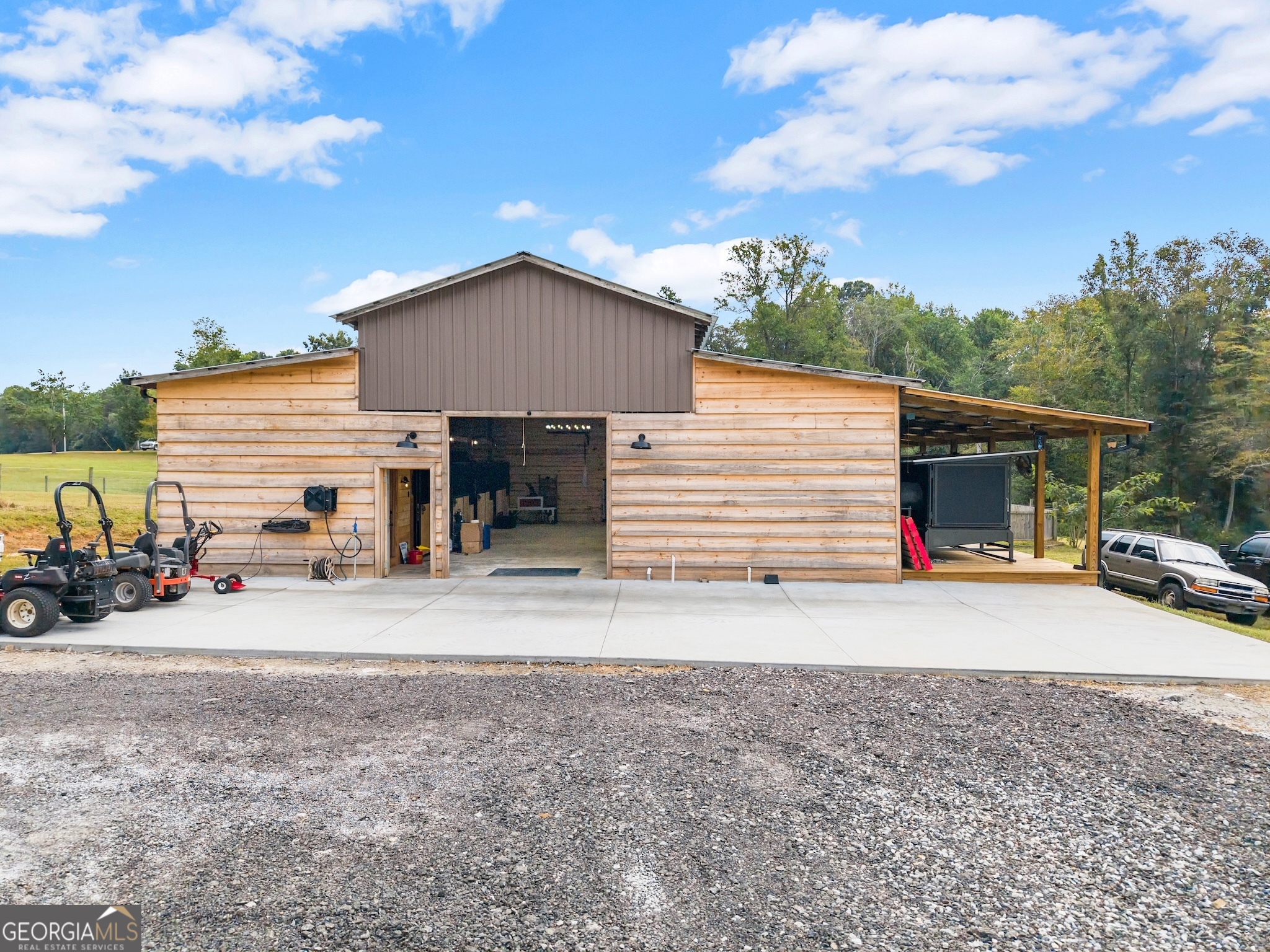 6147 Dahlonega Highway