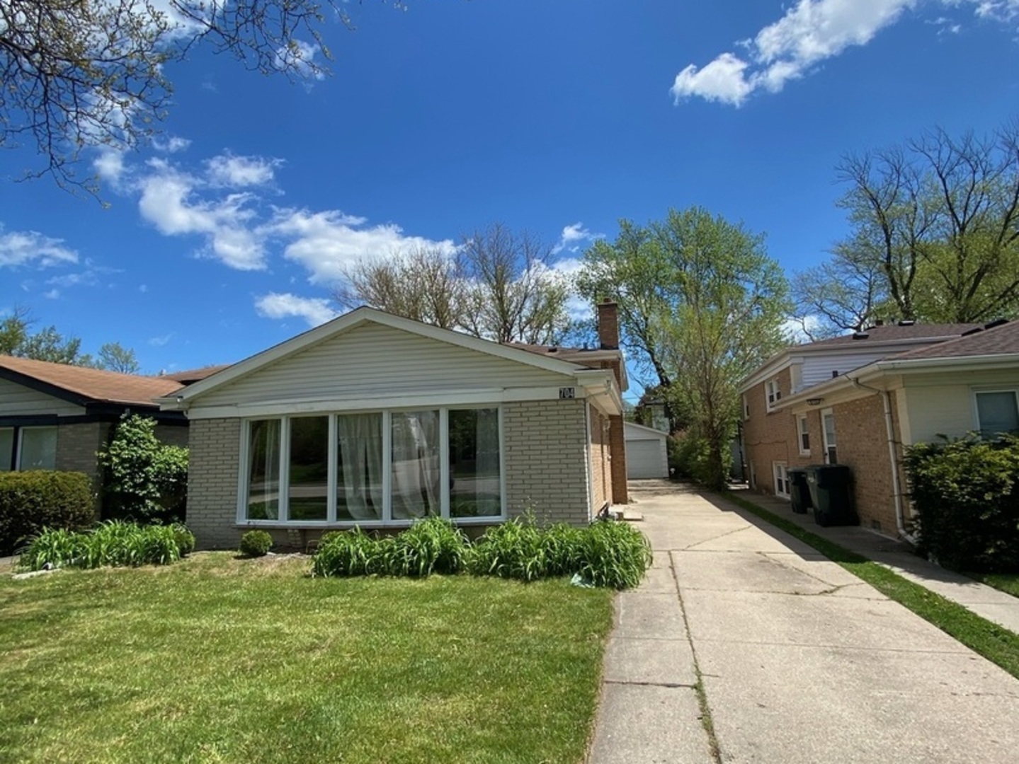 704 LARAMIE Avenue