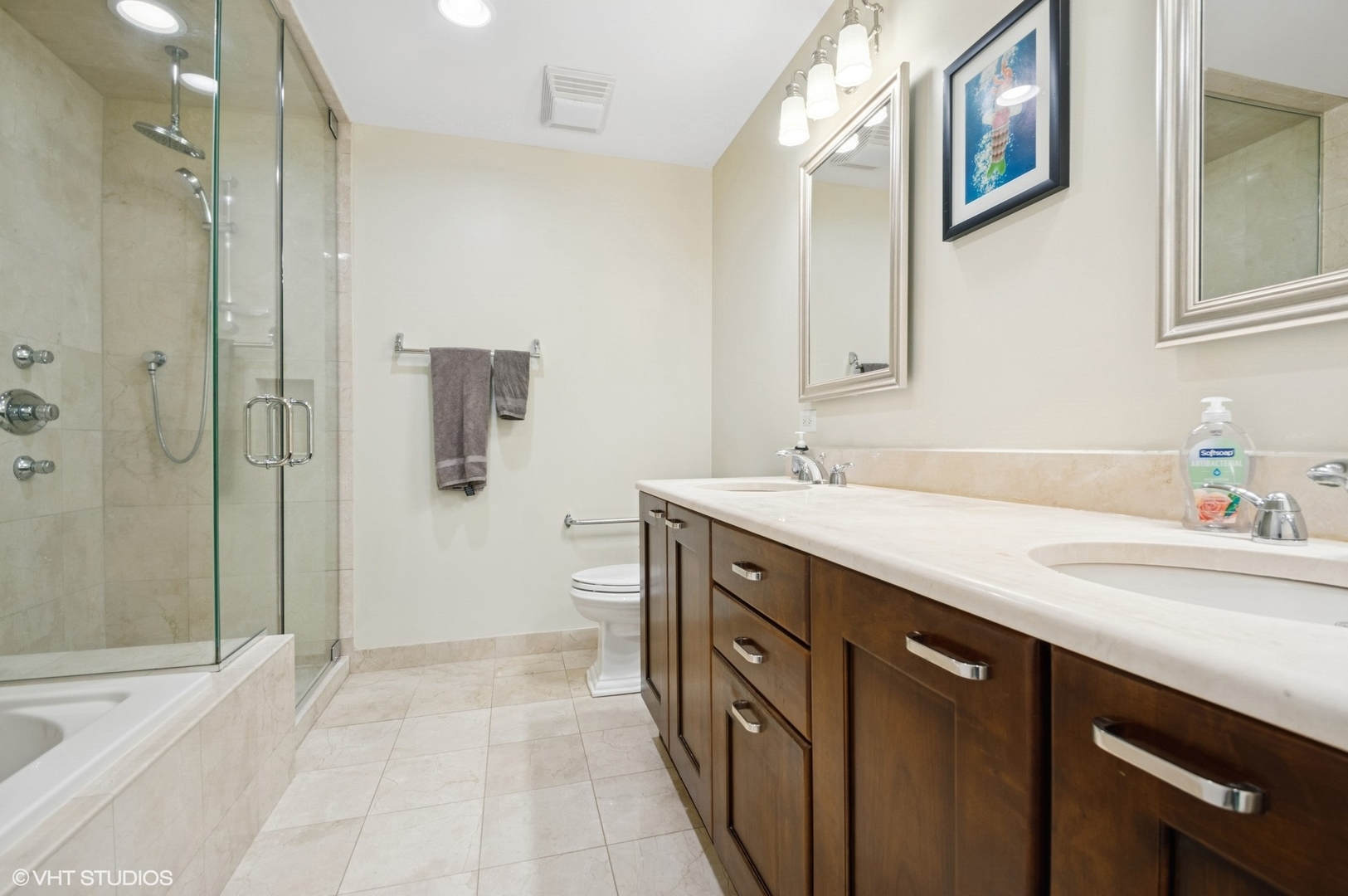 518 Winnetka Avenue Unit: 203