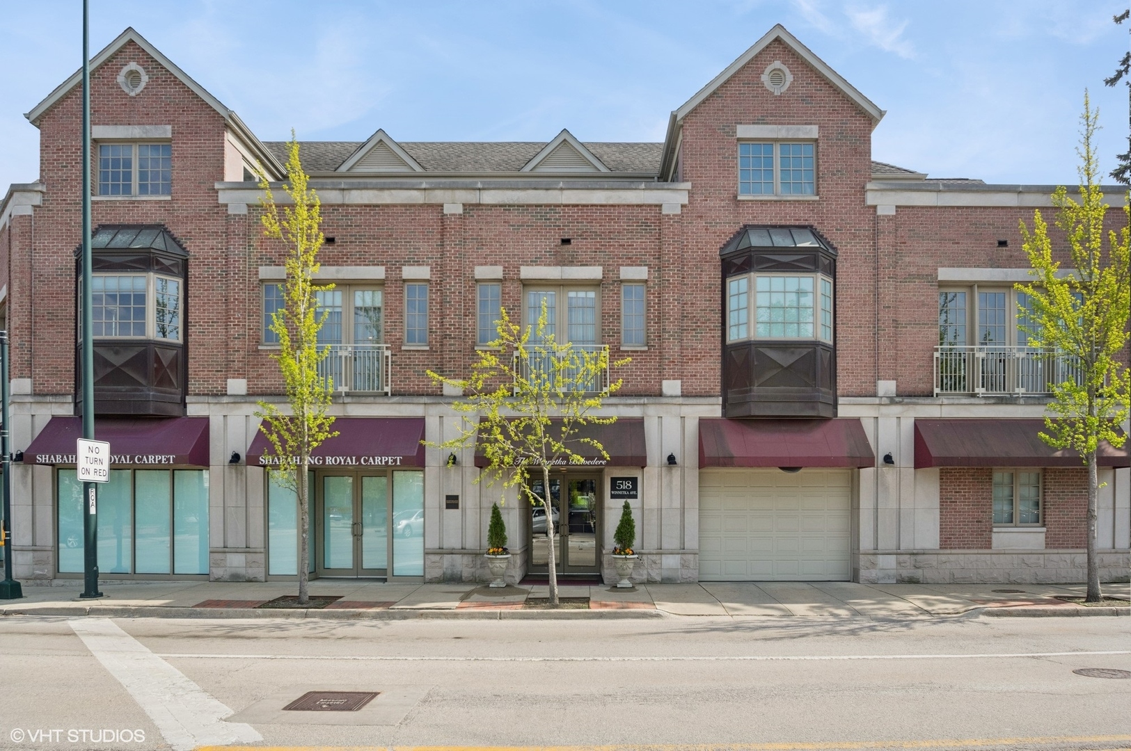 518 Winnetka Avenue Unit: 203