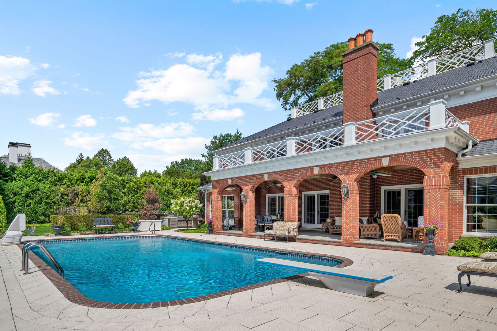 320 Woodley Road