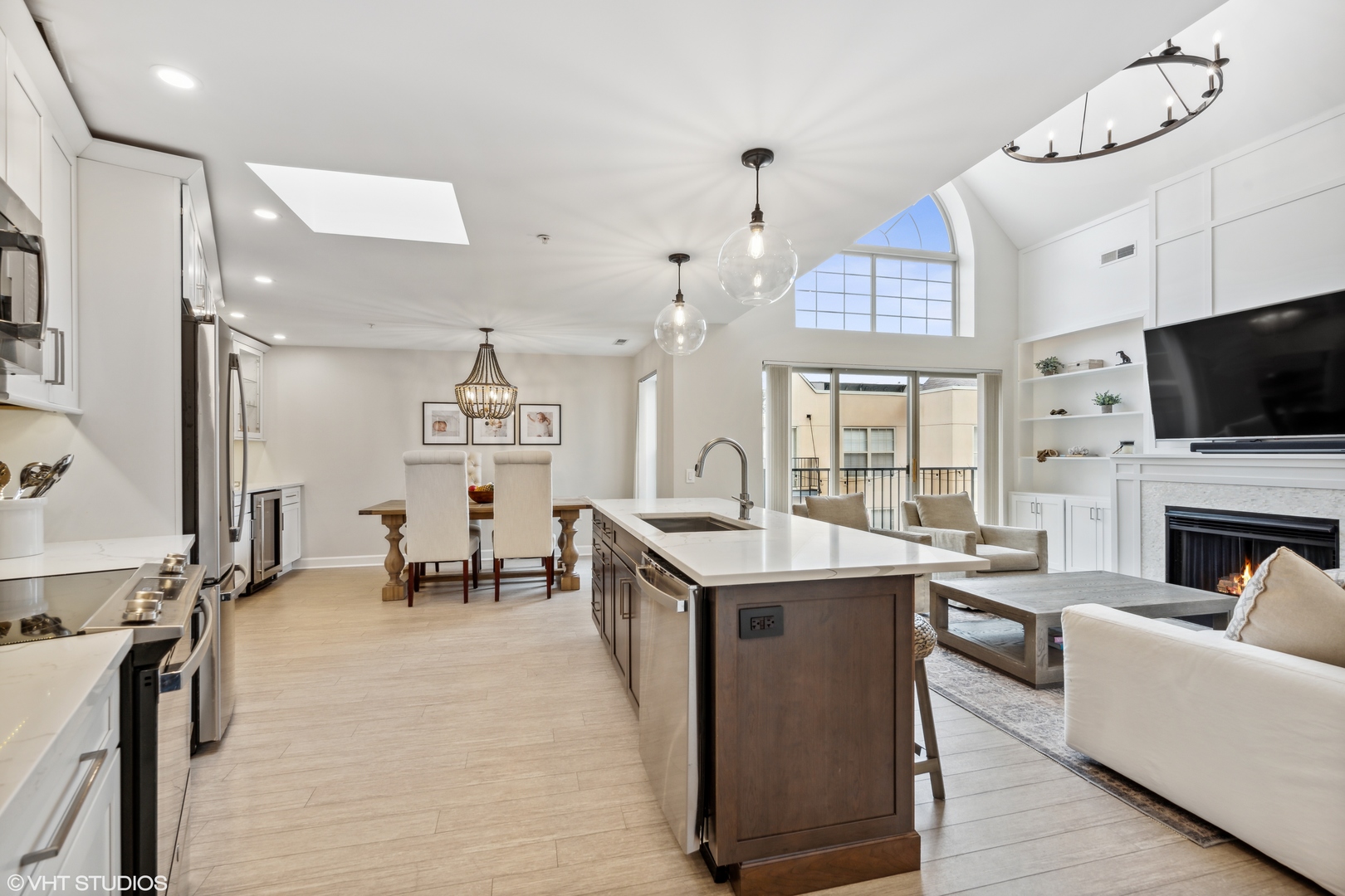 1800 Dewes Street Unit: 307