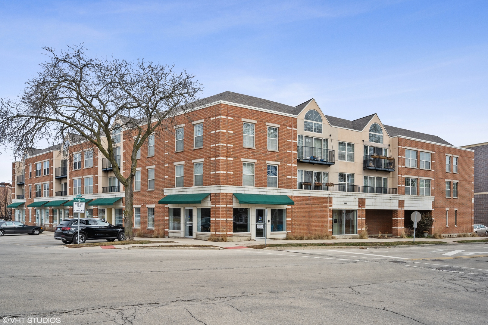1800 Dewes Street Unit: 307