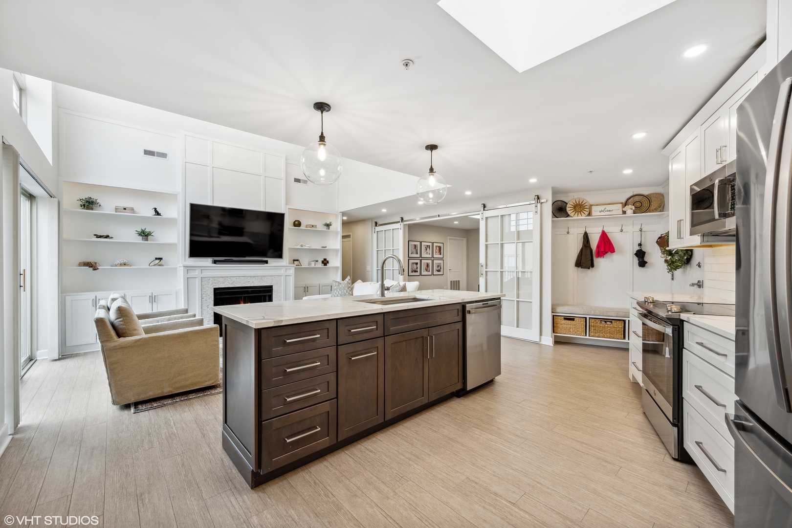 1800 Dewes Street Unit: 307