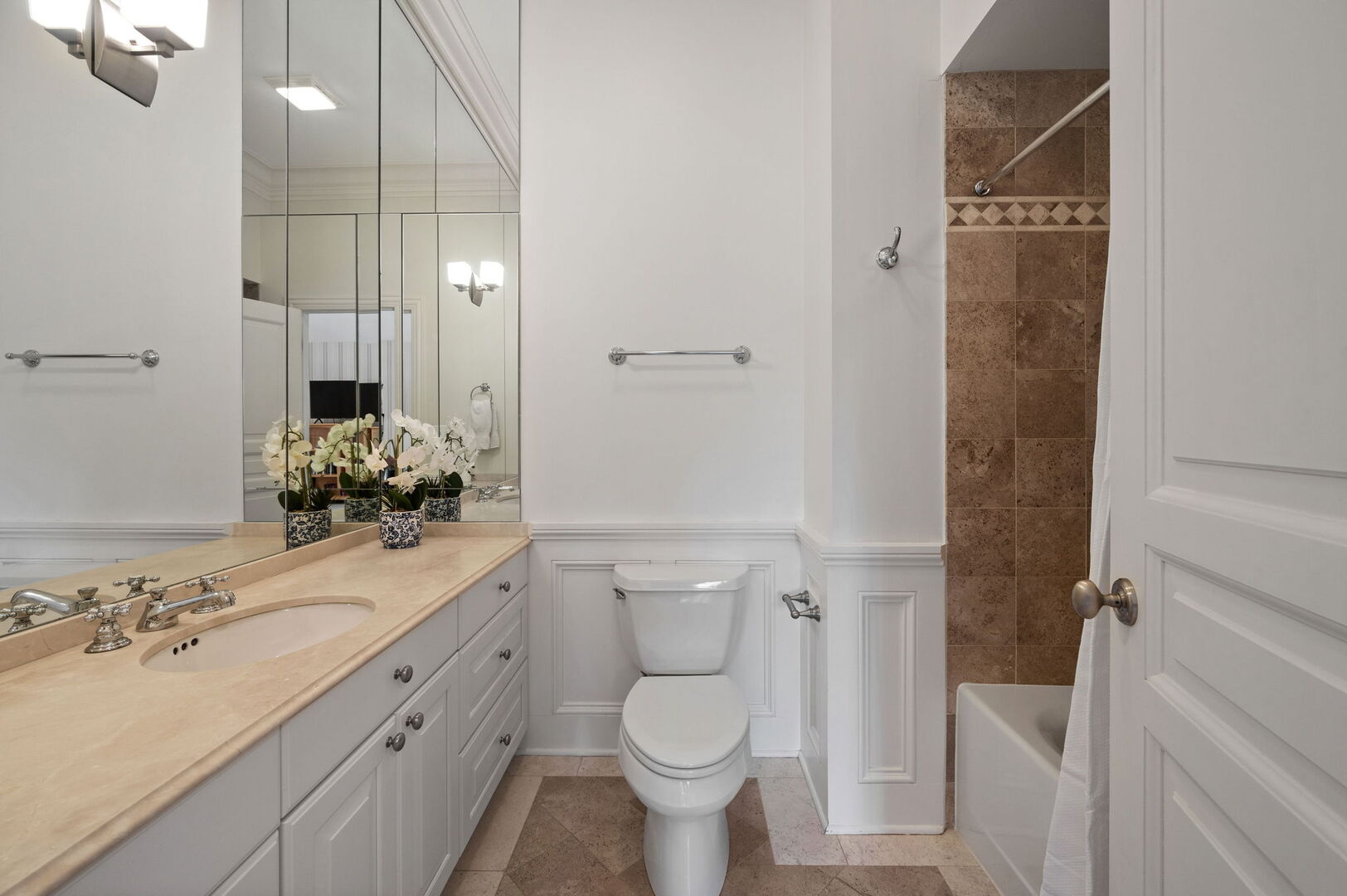 677 Greenleaf Avenue