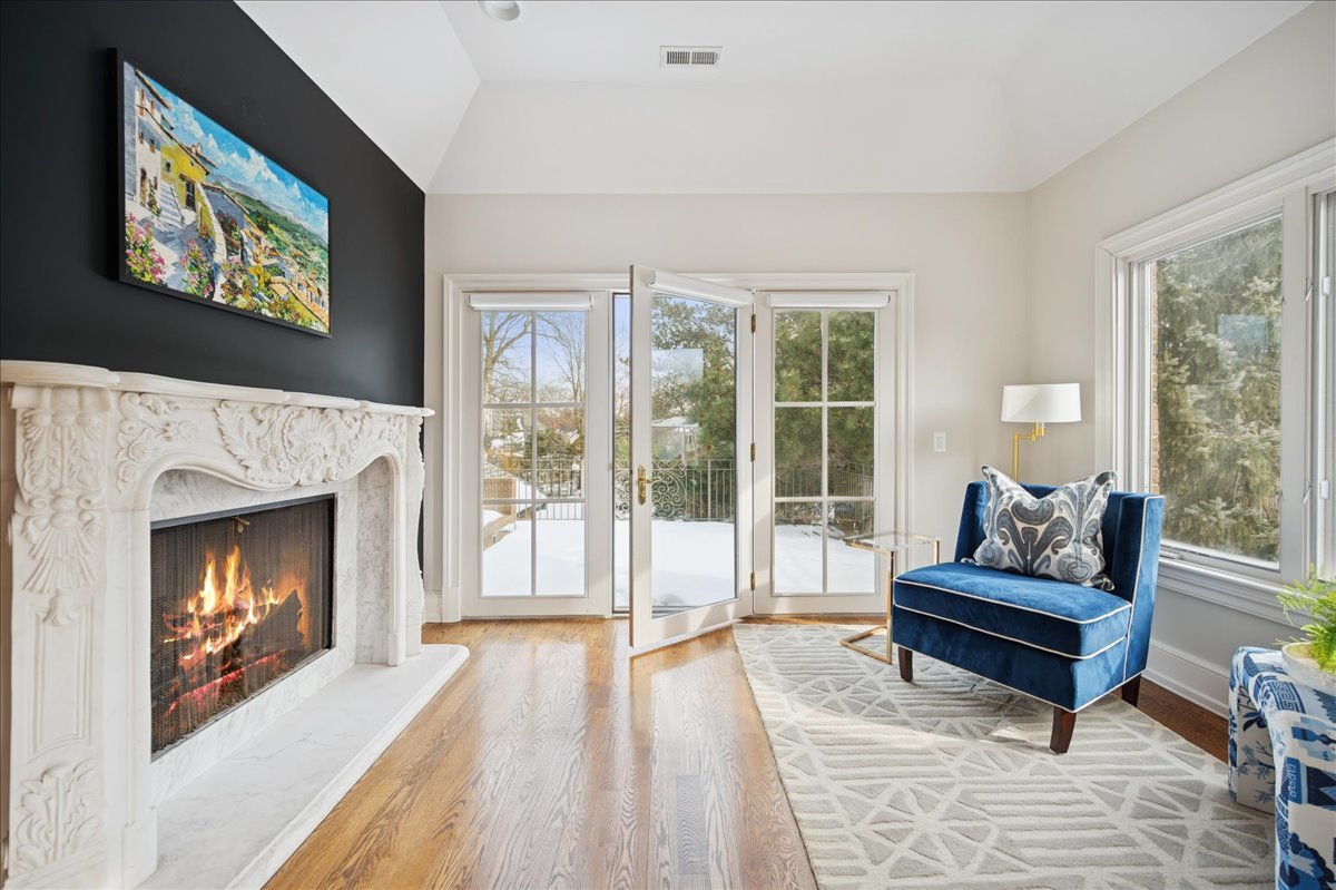 985 Pine Tree Lane