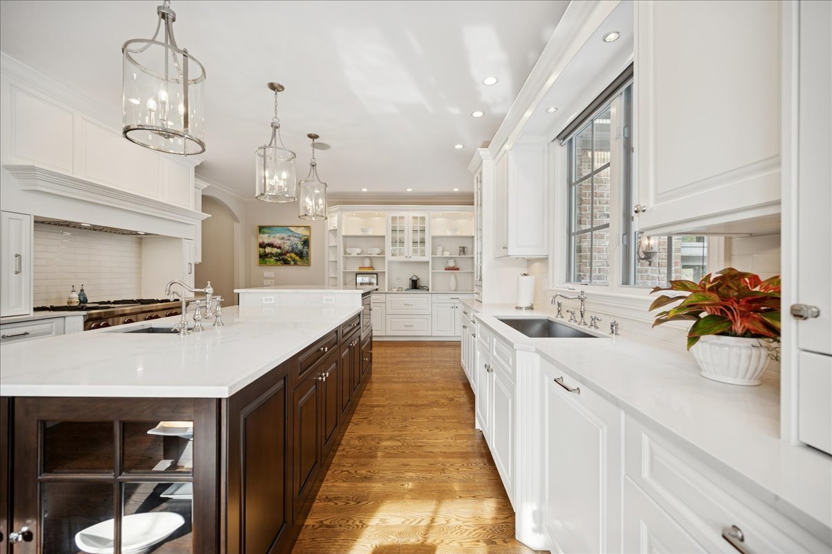 985 Pine Tree Lane