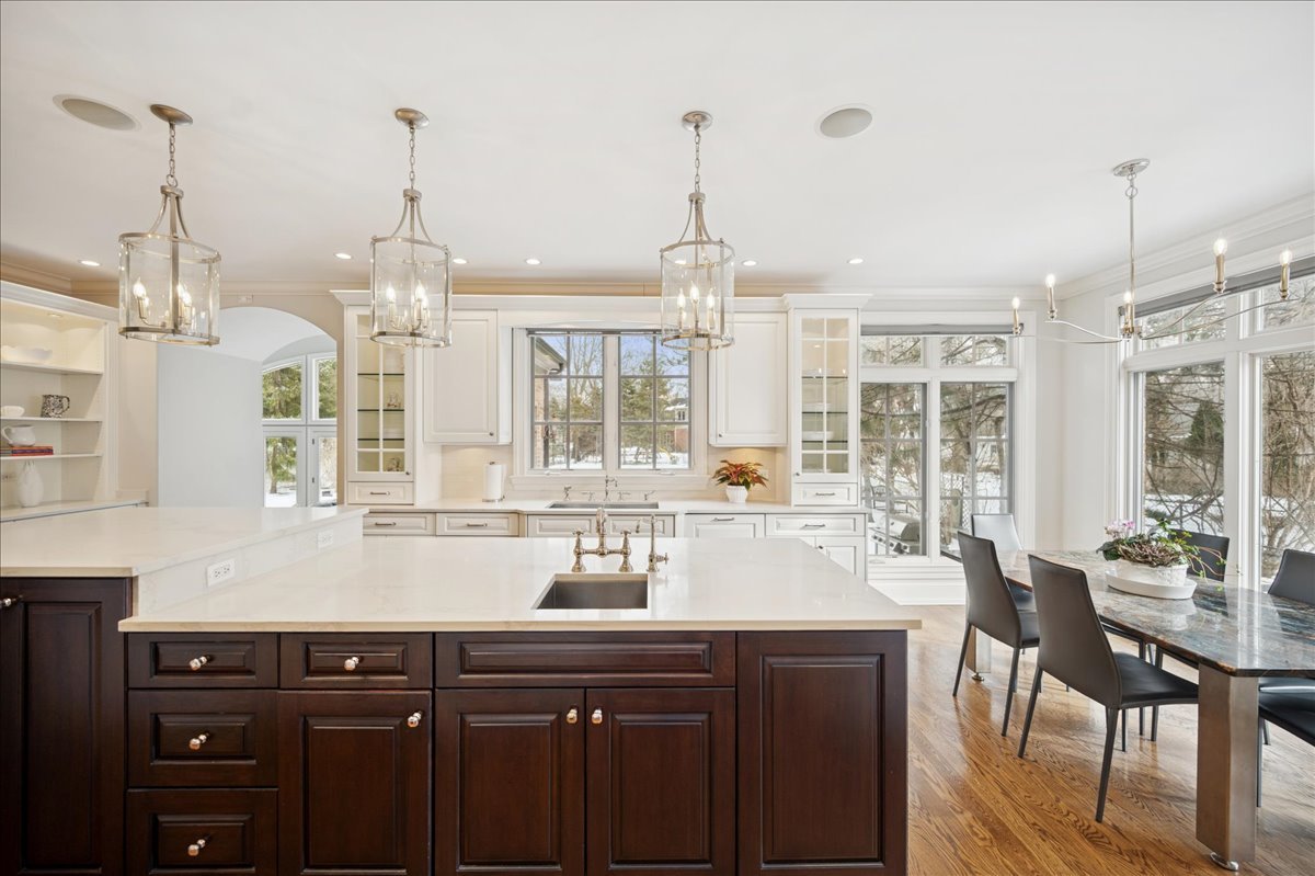 985 Pine Tree Lane
