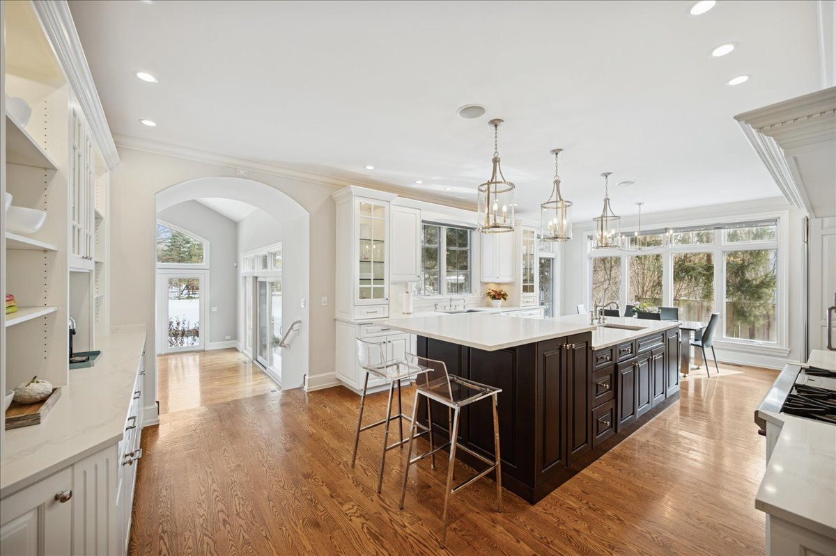 985 Pine Tree Lane