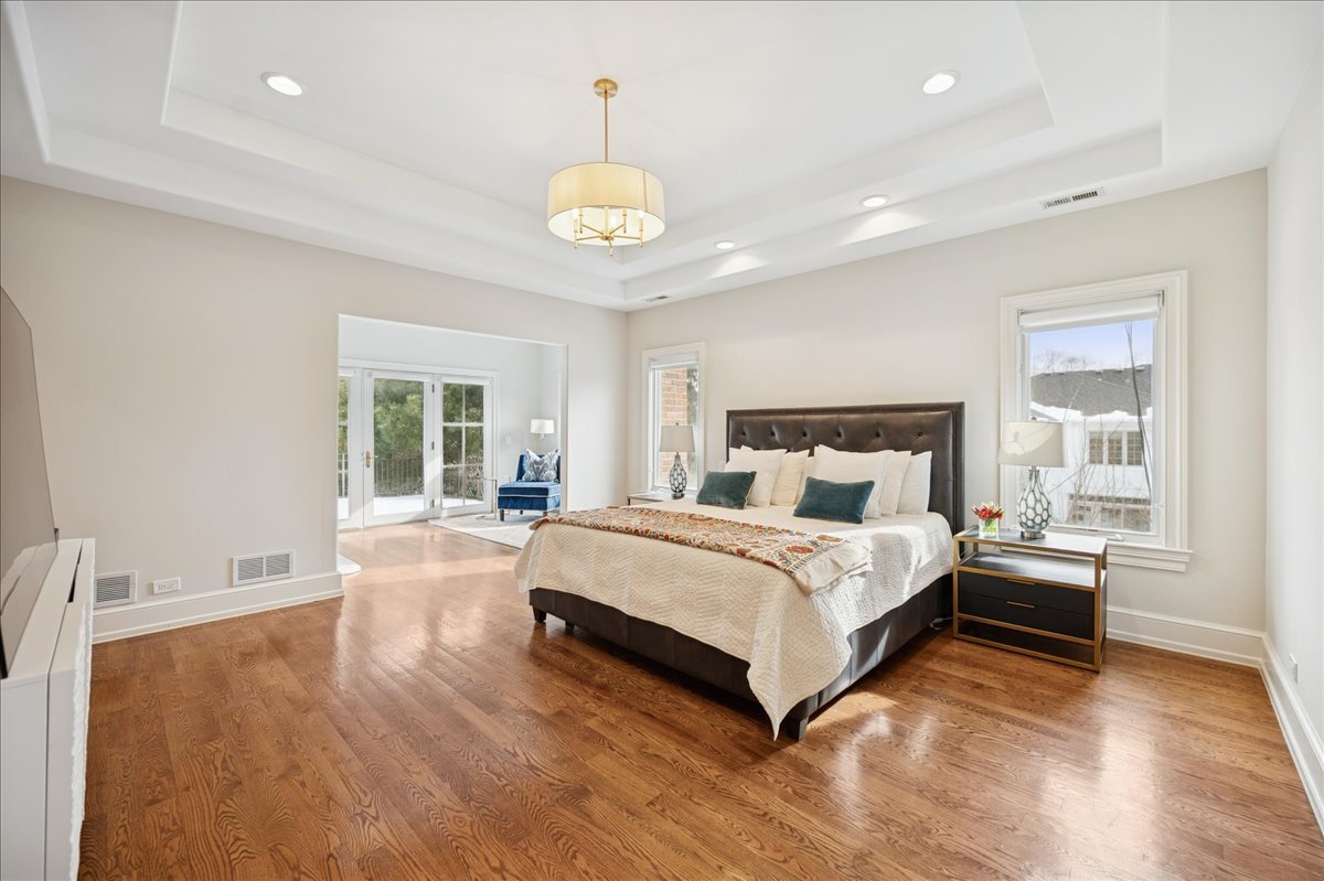 985 Pine Tree Lane