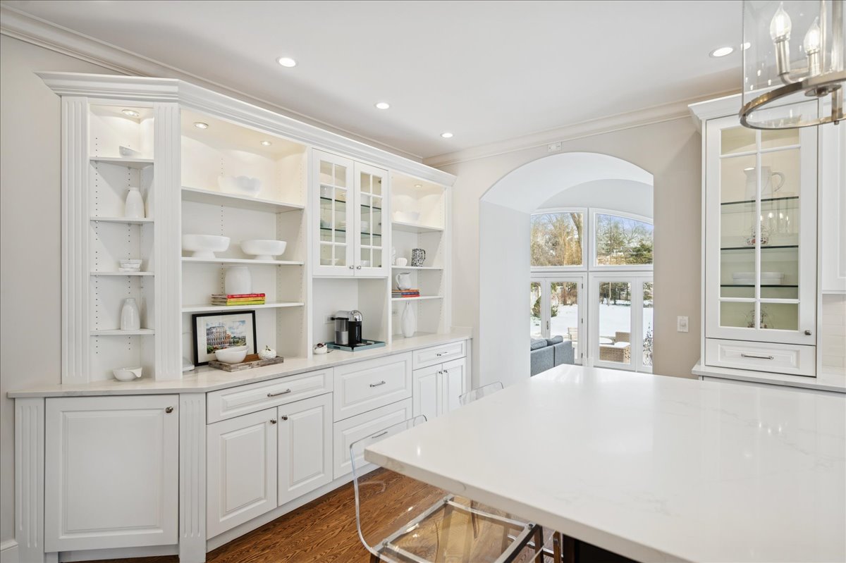985 Pine Tree Lane