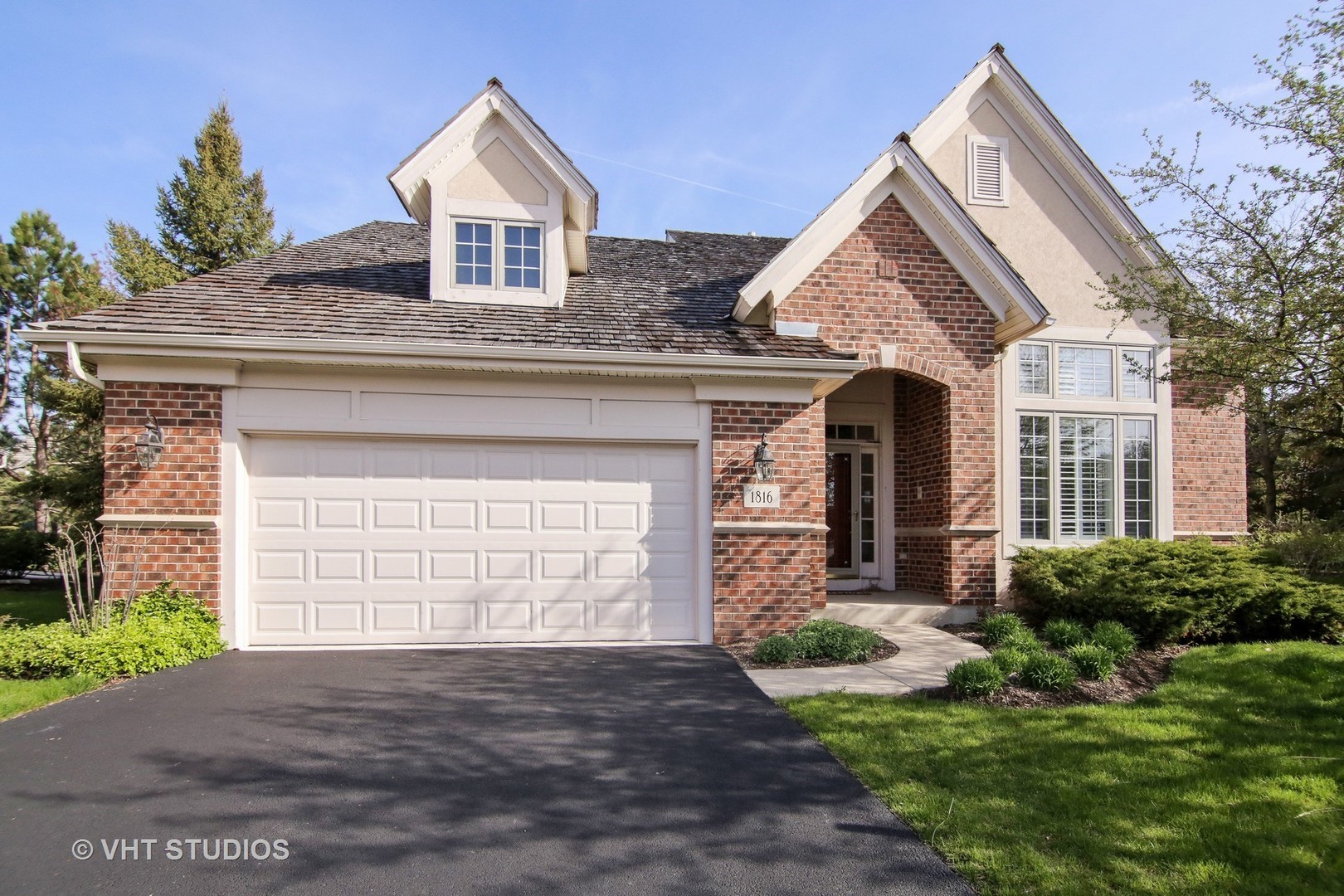 1816 Waterbury Circle