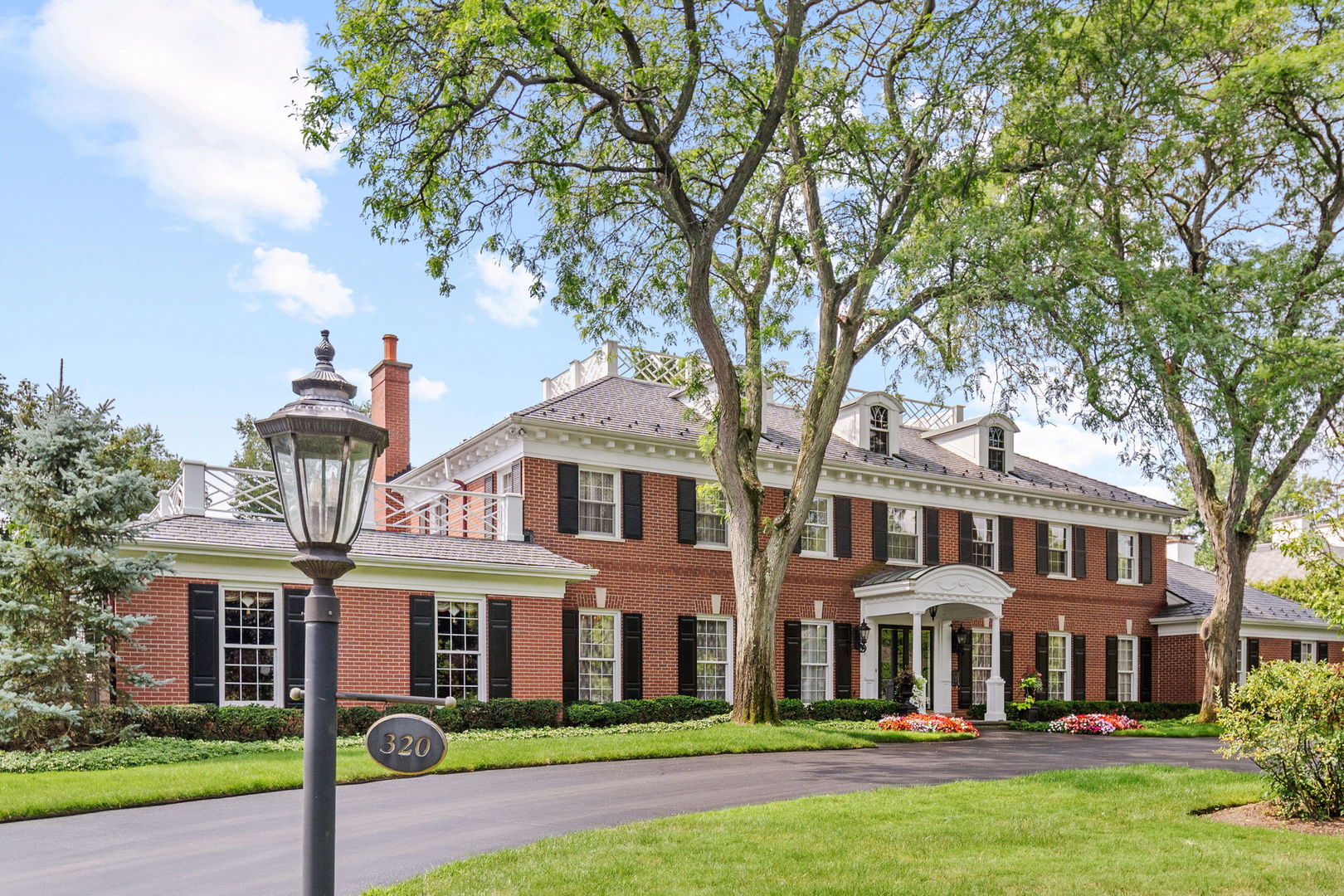 320 Woodley Road