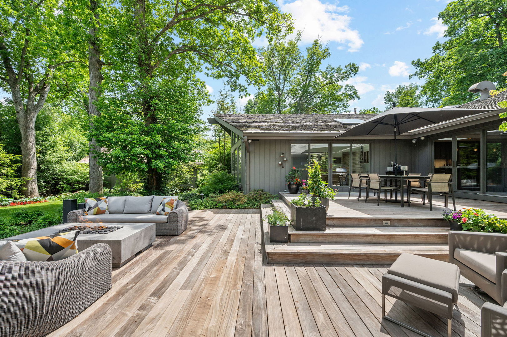 677 Driftwood Lane