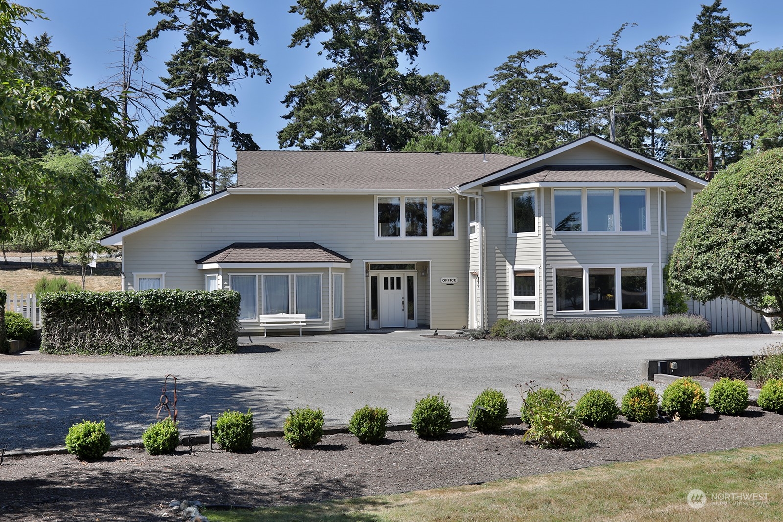 207 NW Coveland Street