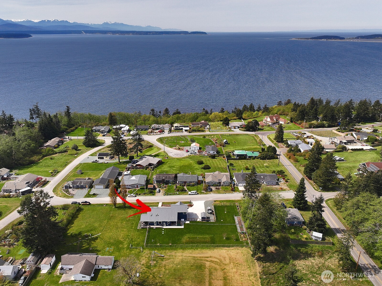 2015 Pinecrest Avenue