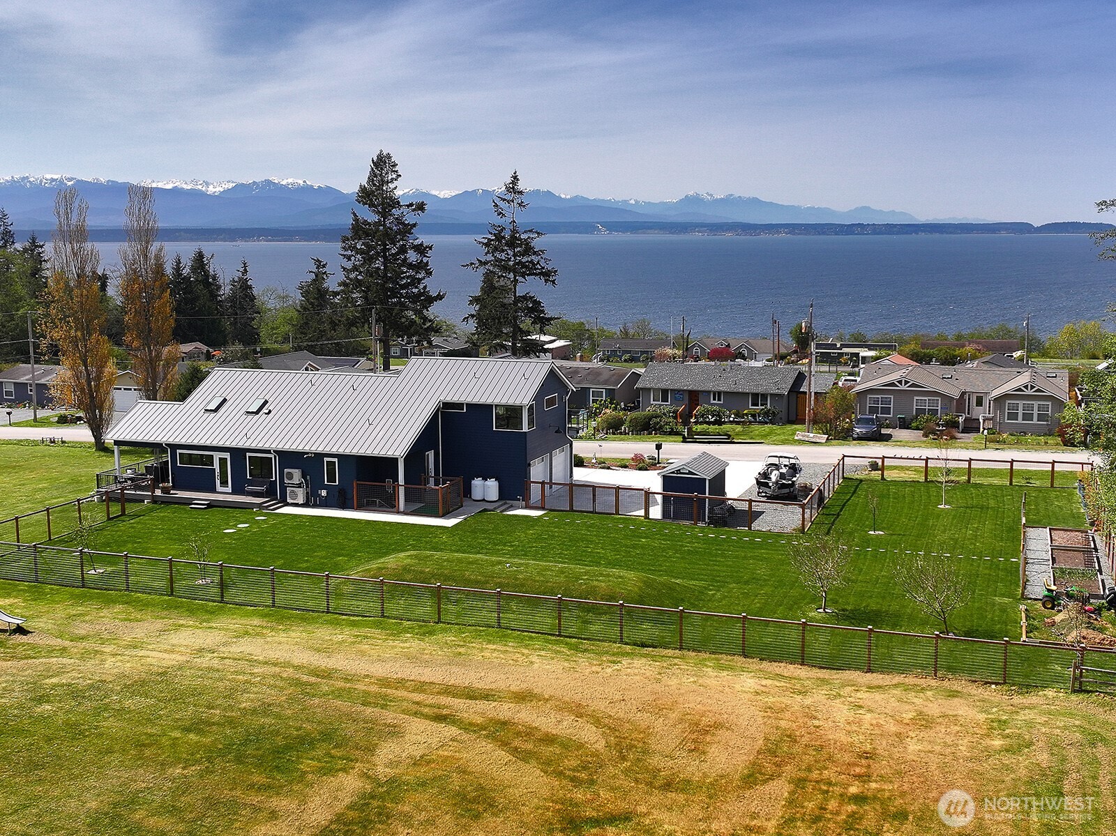 2015 Pinecrest Avenue