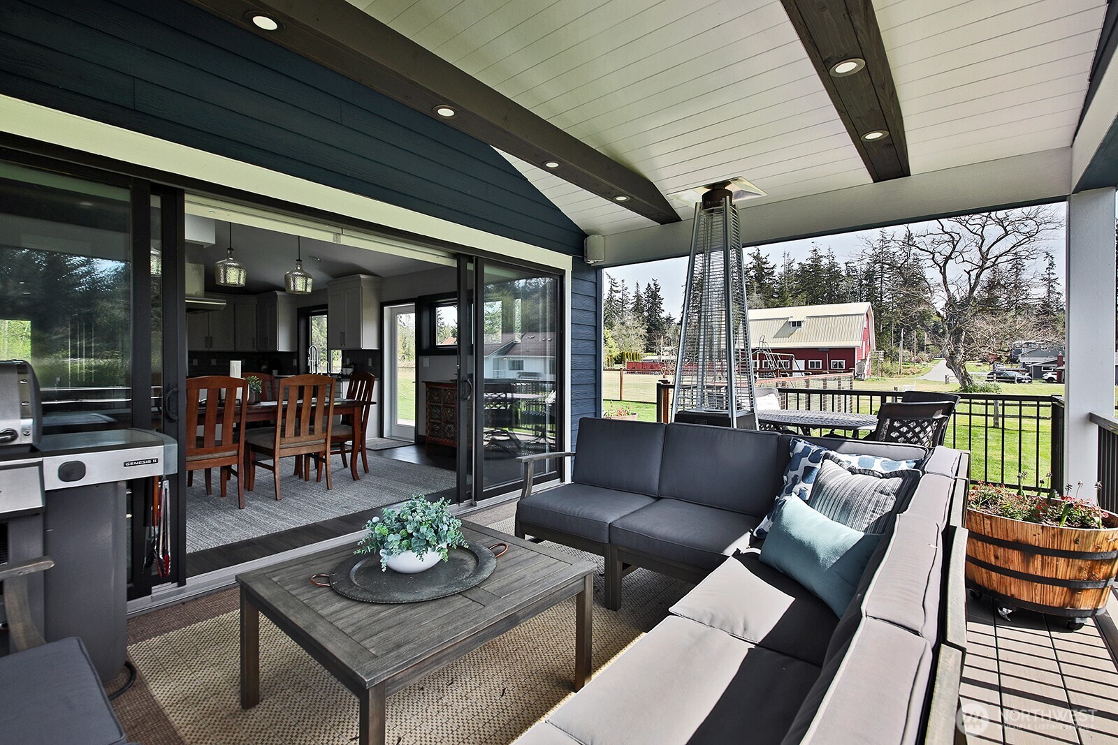 2015 Pinecrest Avenue