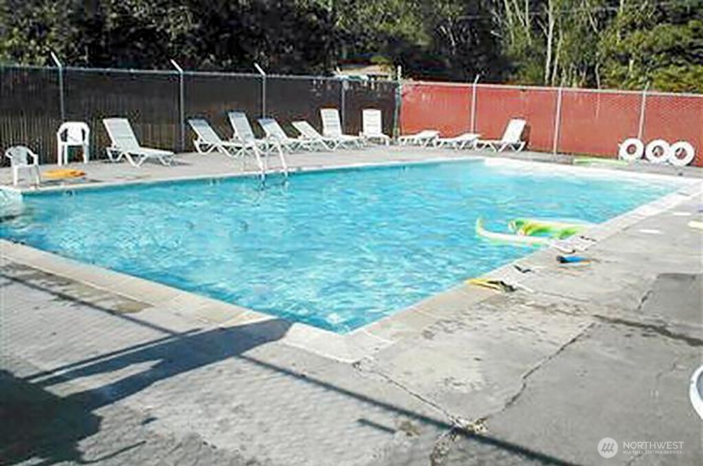 2015 Pinecrest Avenue