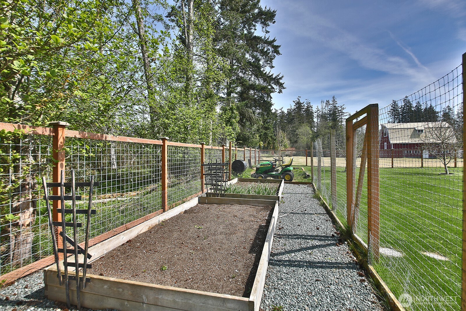 2015 Pinecrest Avenue