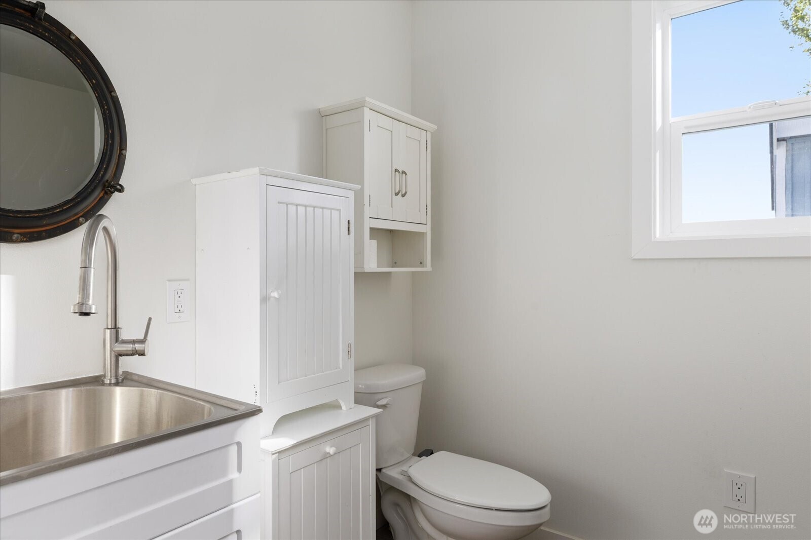 826 Farmington Drive