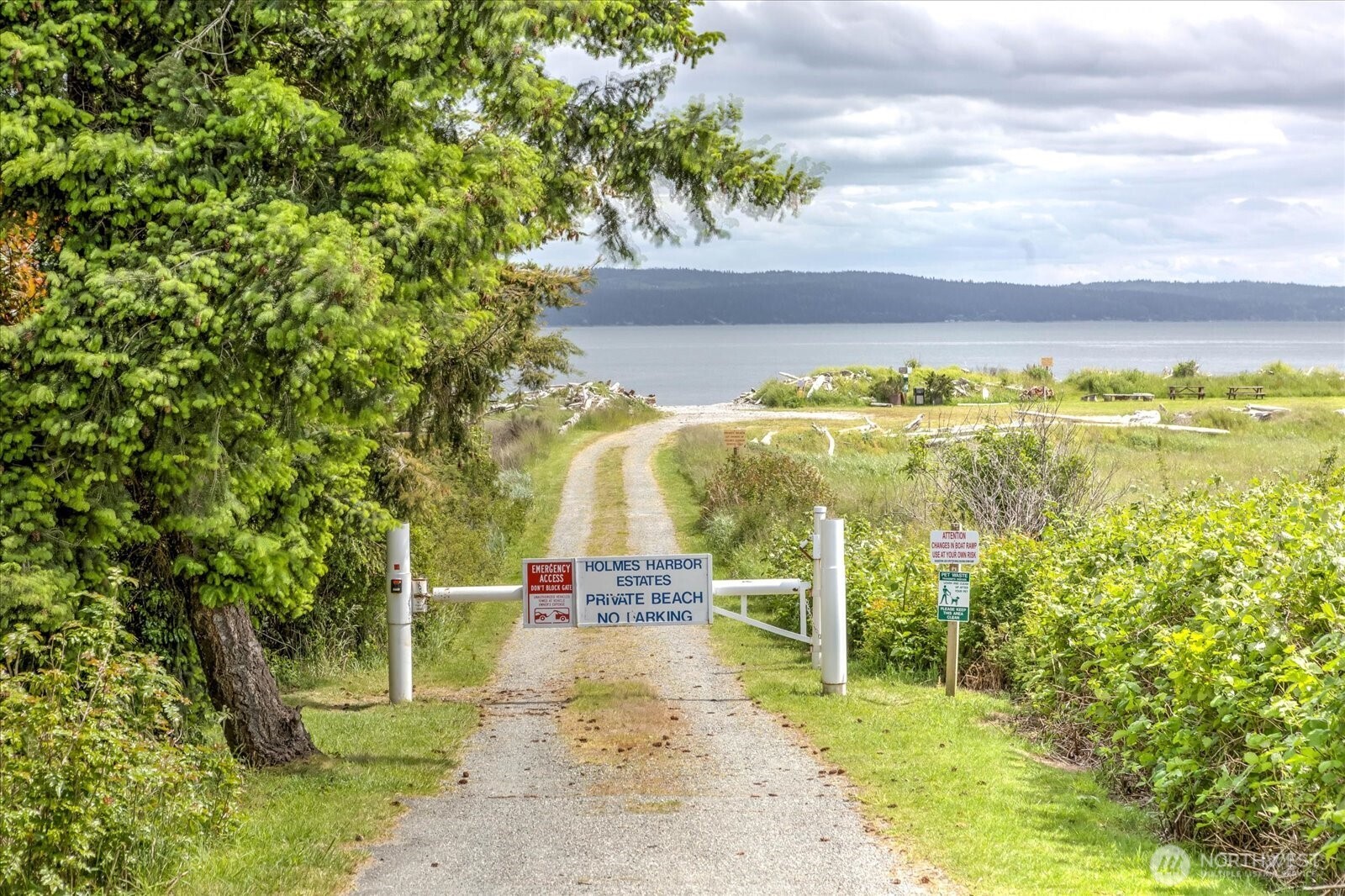 826 Farmington Drive