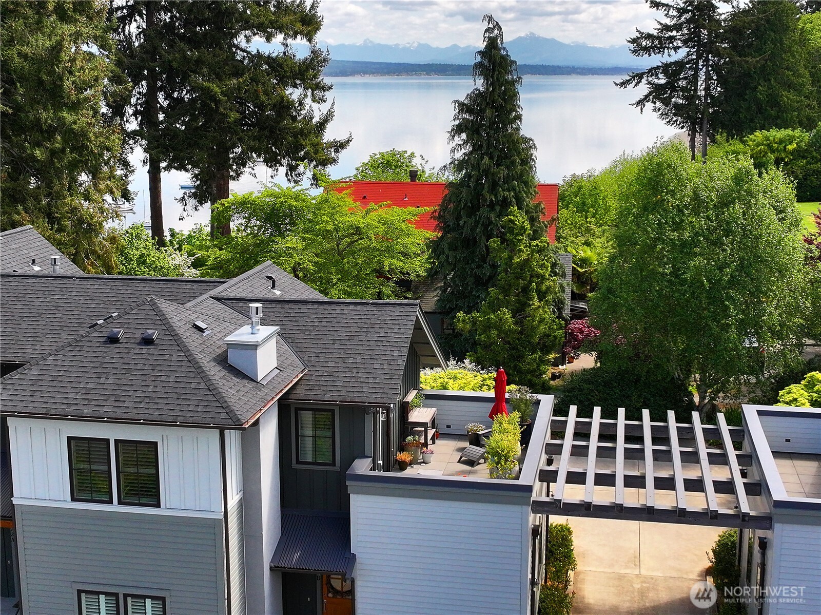 512 Cascade Avenue Unit: B