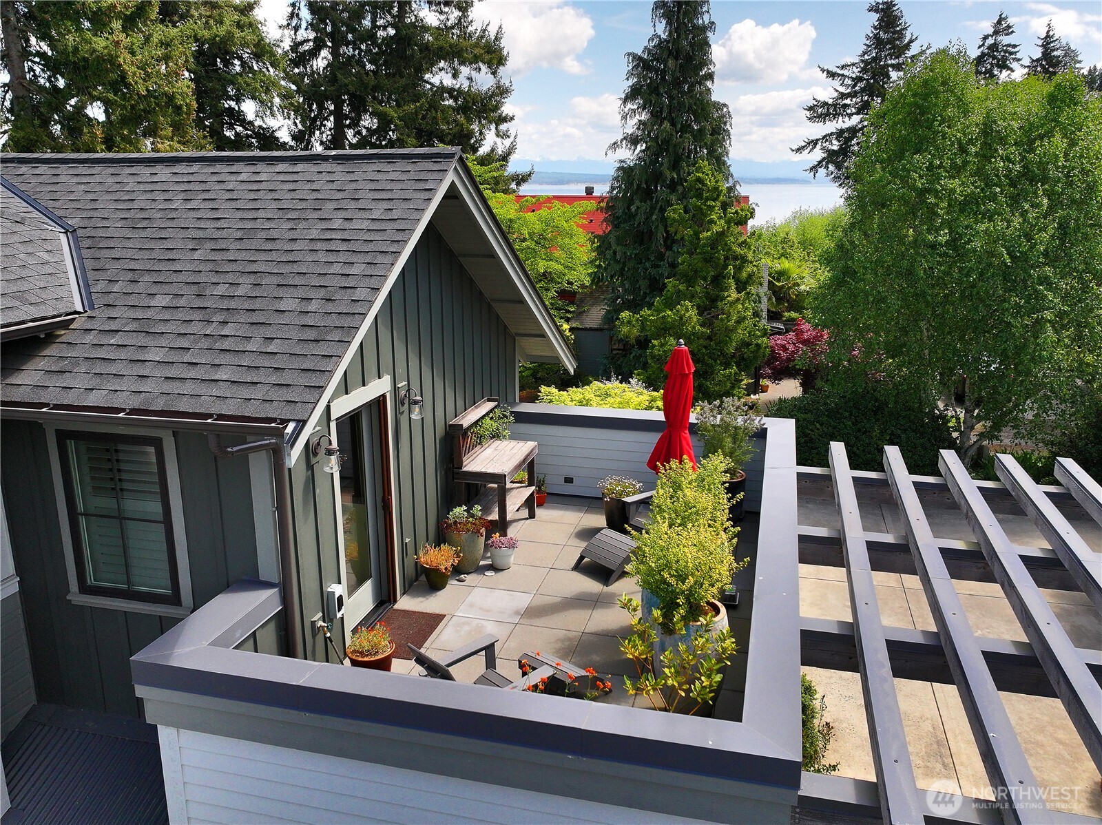 512 Cascade Avenue Unit: B