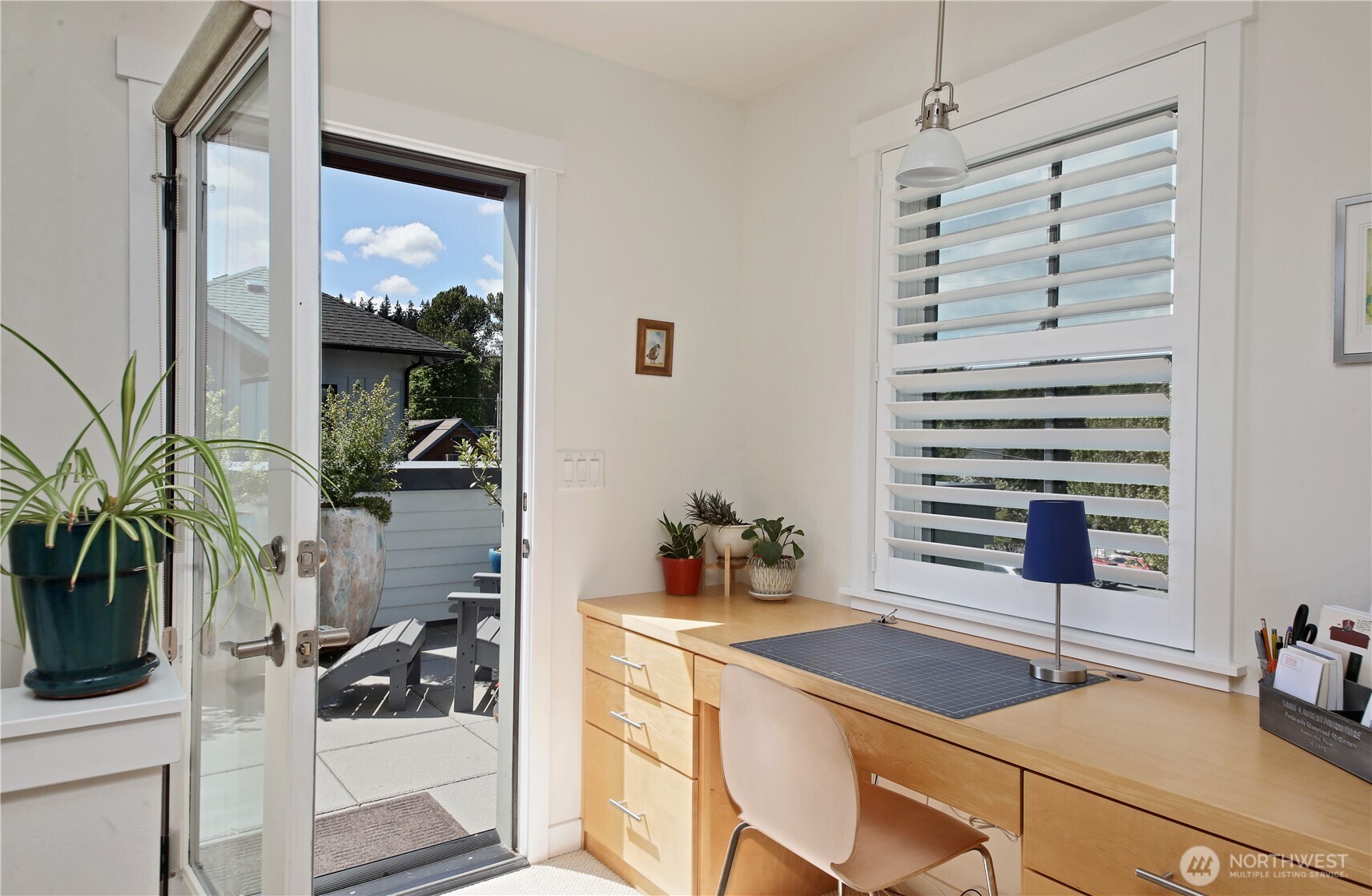 512 Cascade Avenue Unit: B