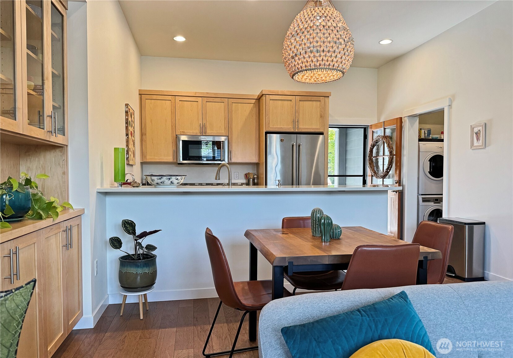 512 Cascade Avenue Unit: B