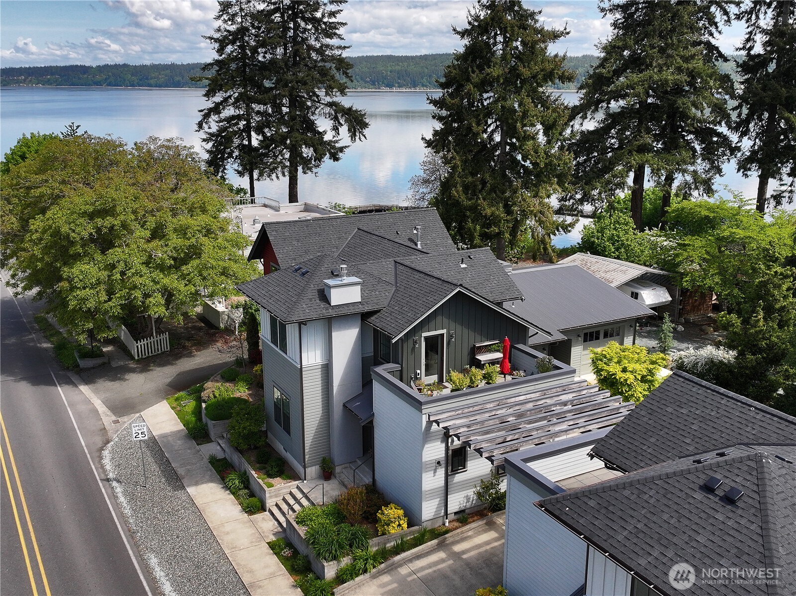 512 Cascade Avenue Unit: B