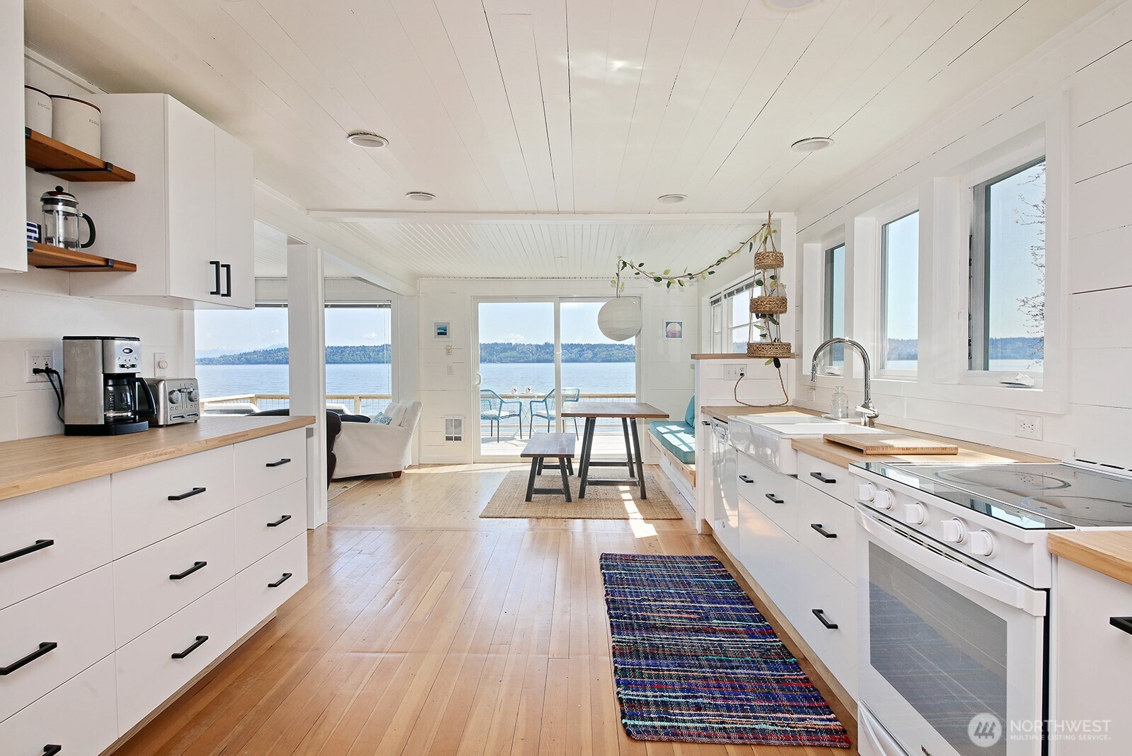 7960 Possession Beach Walk