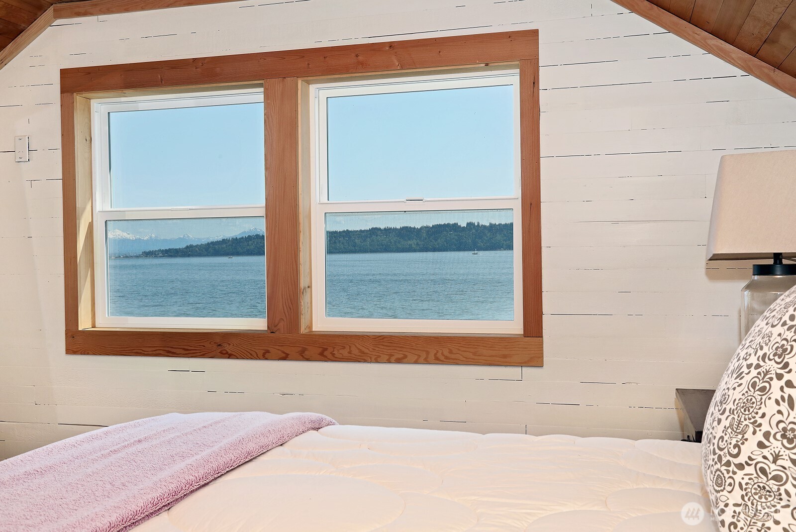 7960 Possession Beach Walk