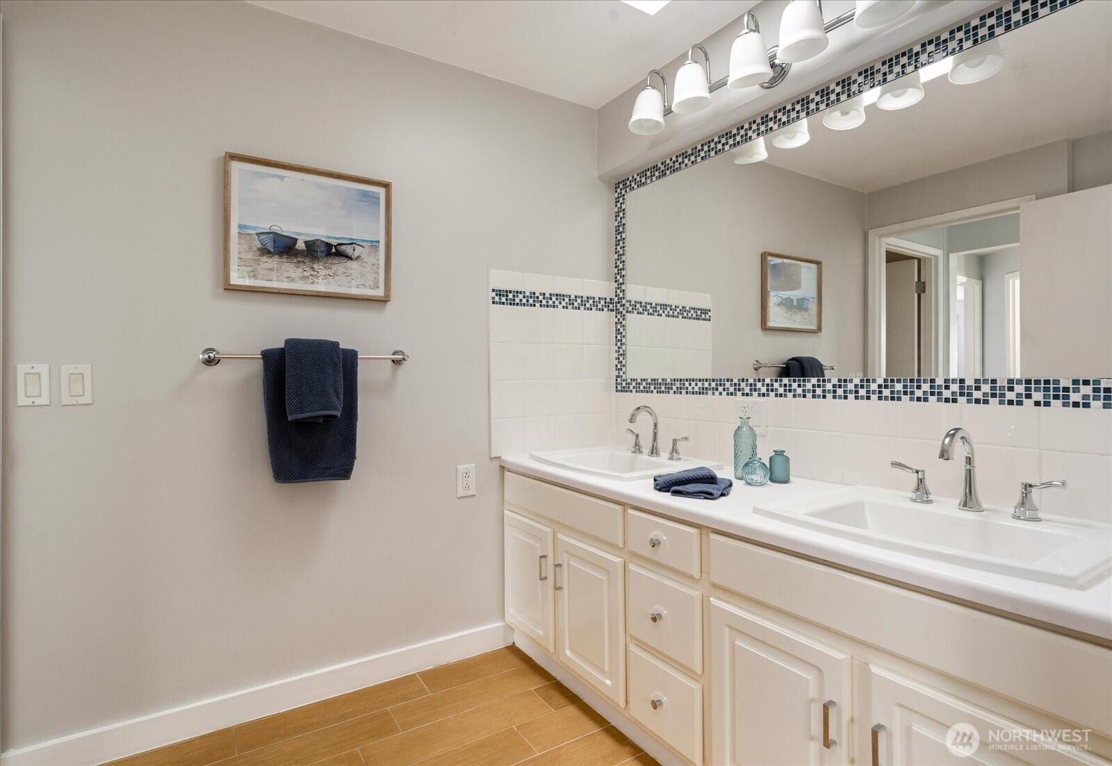 3661 Shorewood Avenue