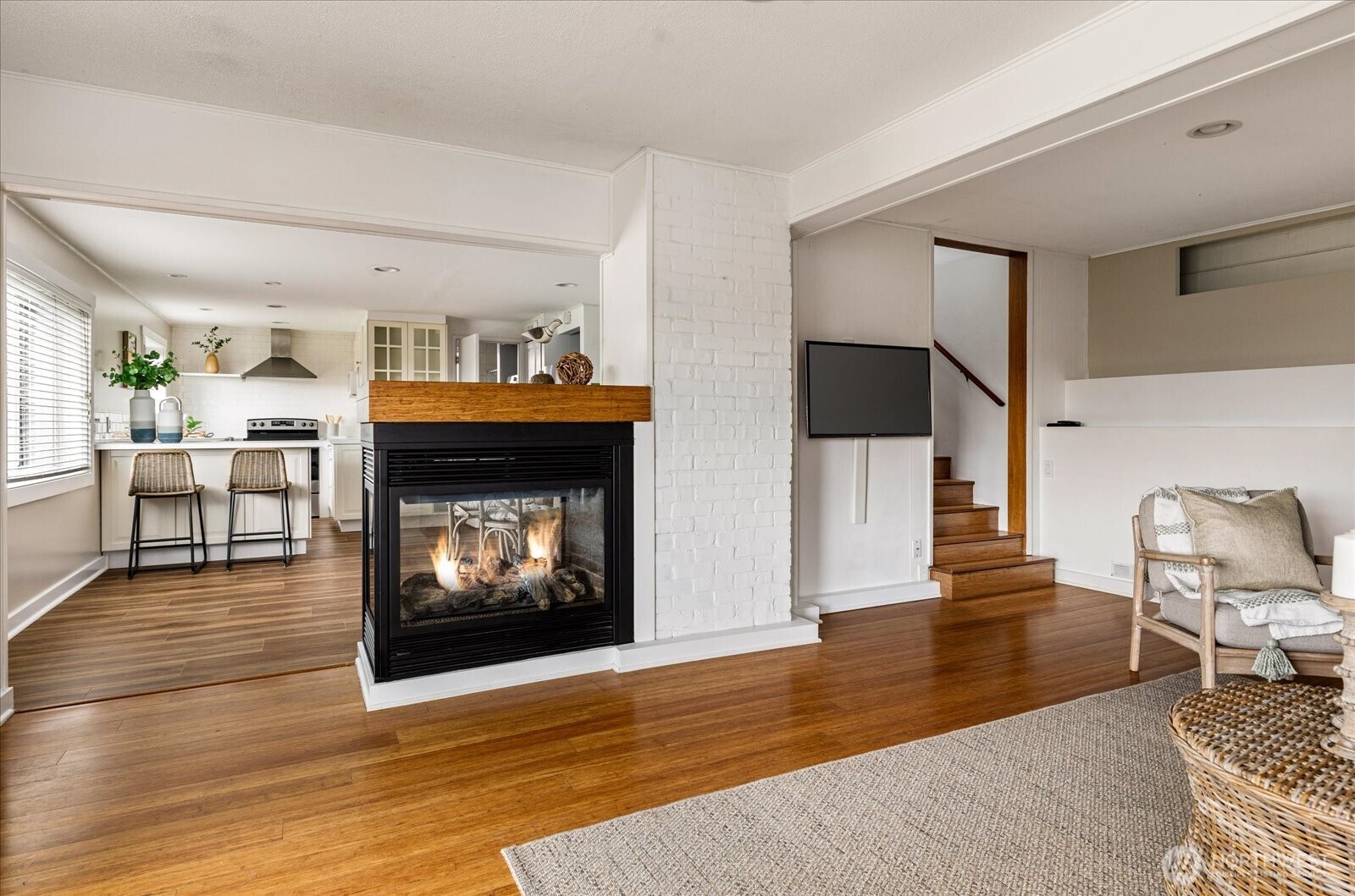 3661 Shorewood Avenue