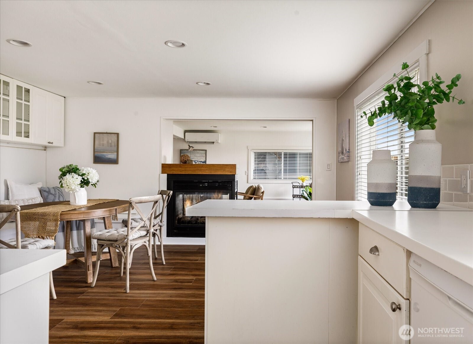 3661 Shorewood Avenue