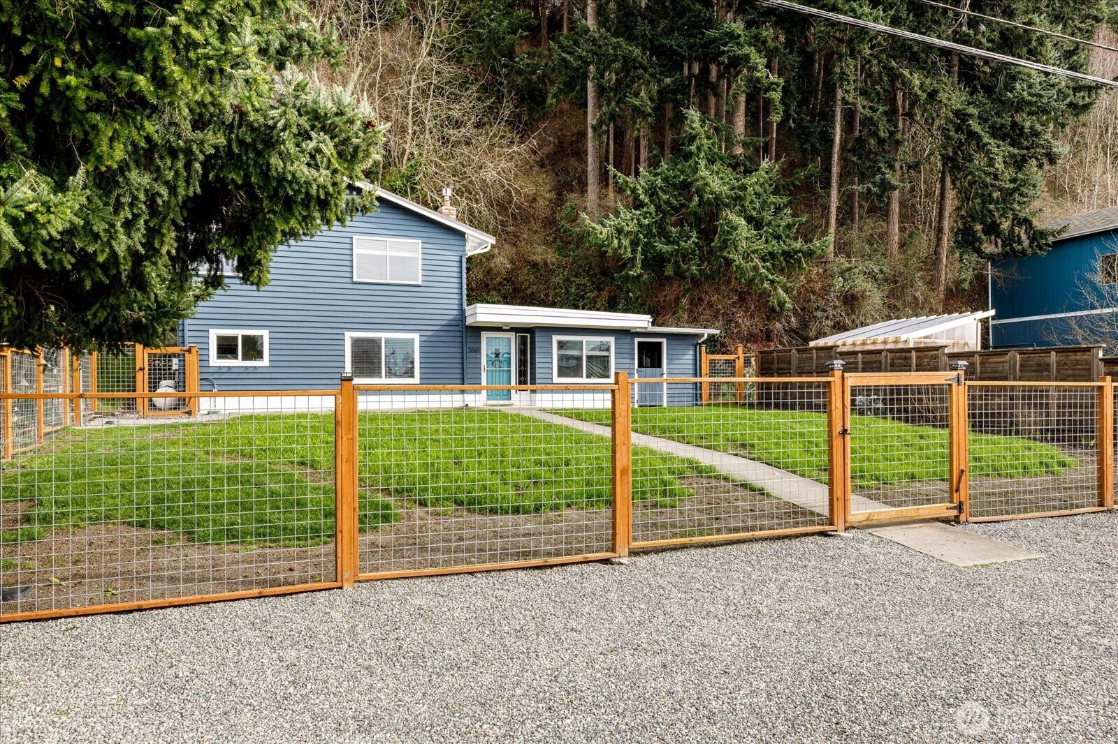 3661 Shorewood Avenue