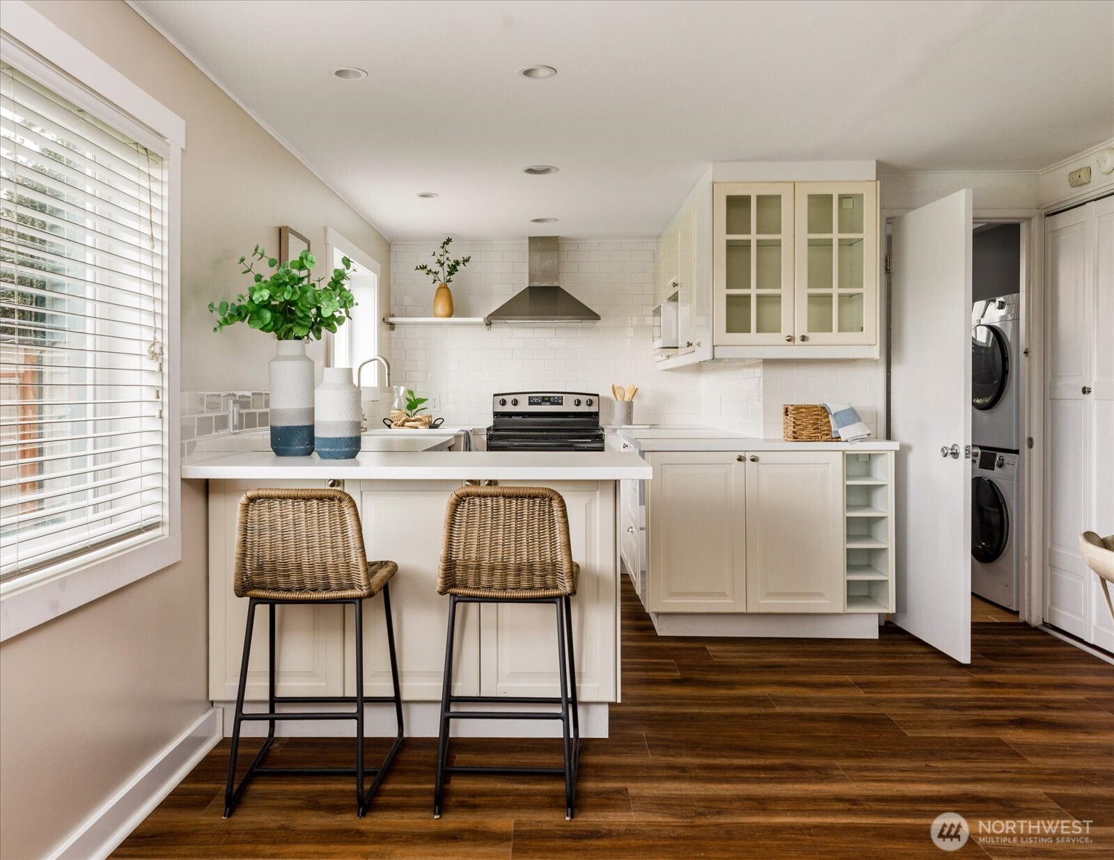 3661 Shorewood Avenue