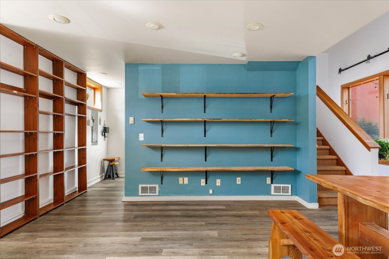 221 2nd Street Unit: 8